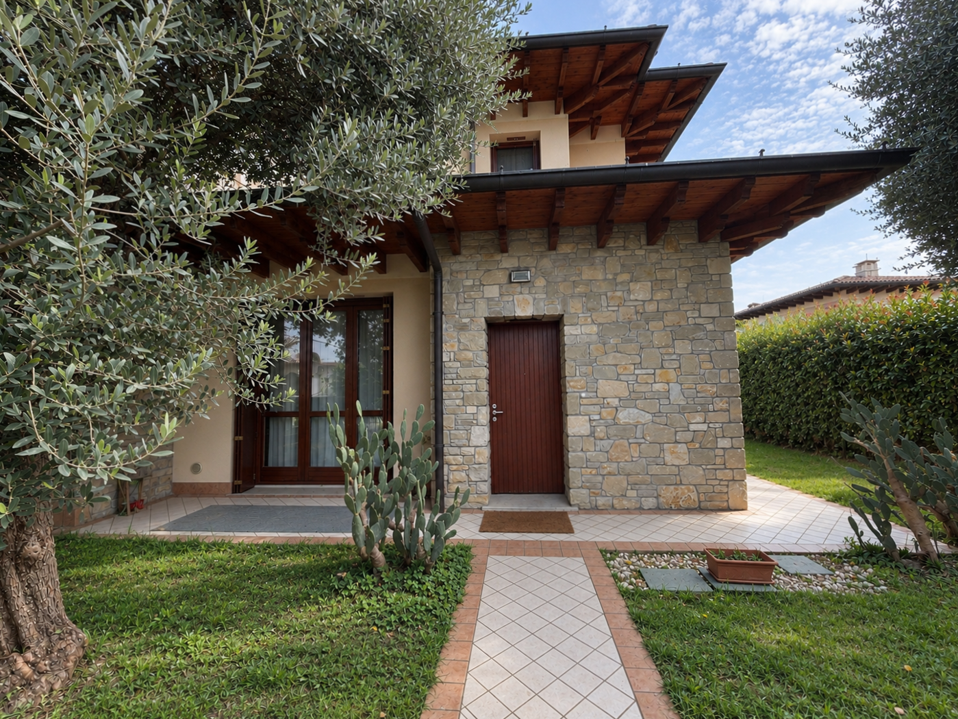 Villa Bifamiliare con giardino a Urago d'Oglio