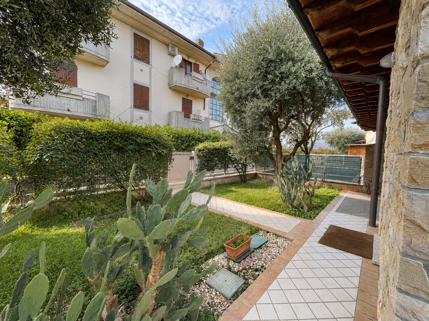 Villa Bifamiliare con giardino a Urago d'Oglio