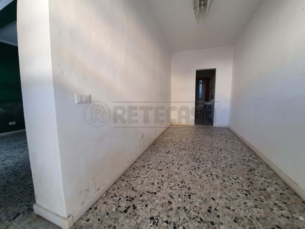 Locale commerciale in vendita in corso giuseppe garibaldi 178, Viareggio