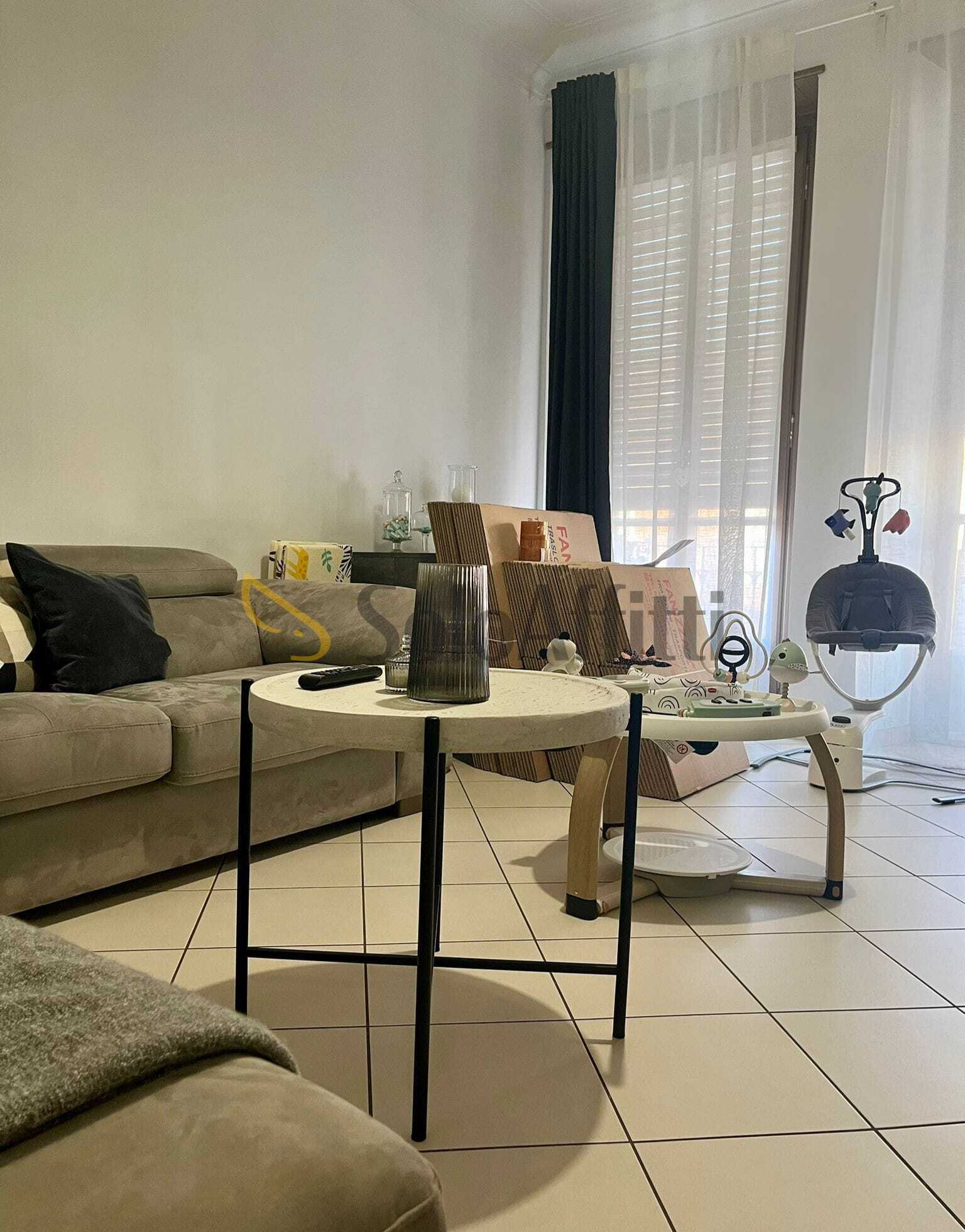 Trilocale ristrutturato in via arona, Torino