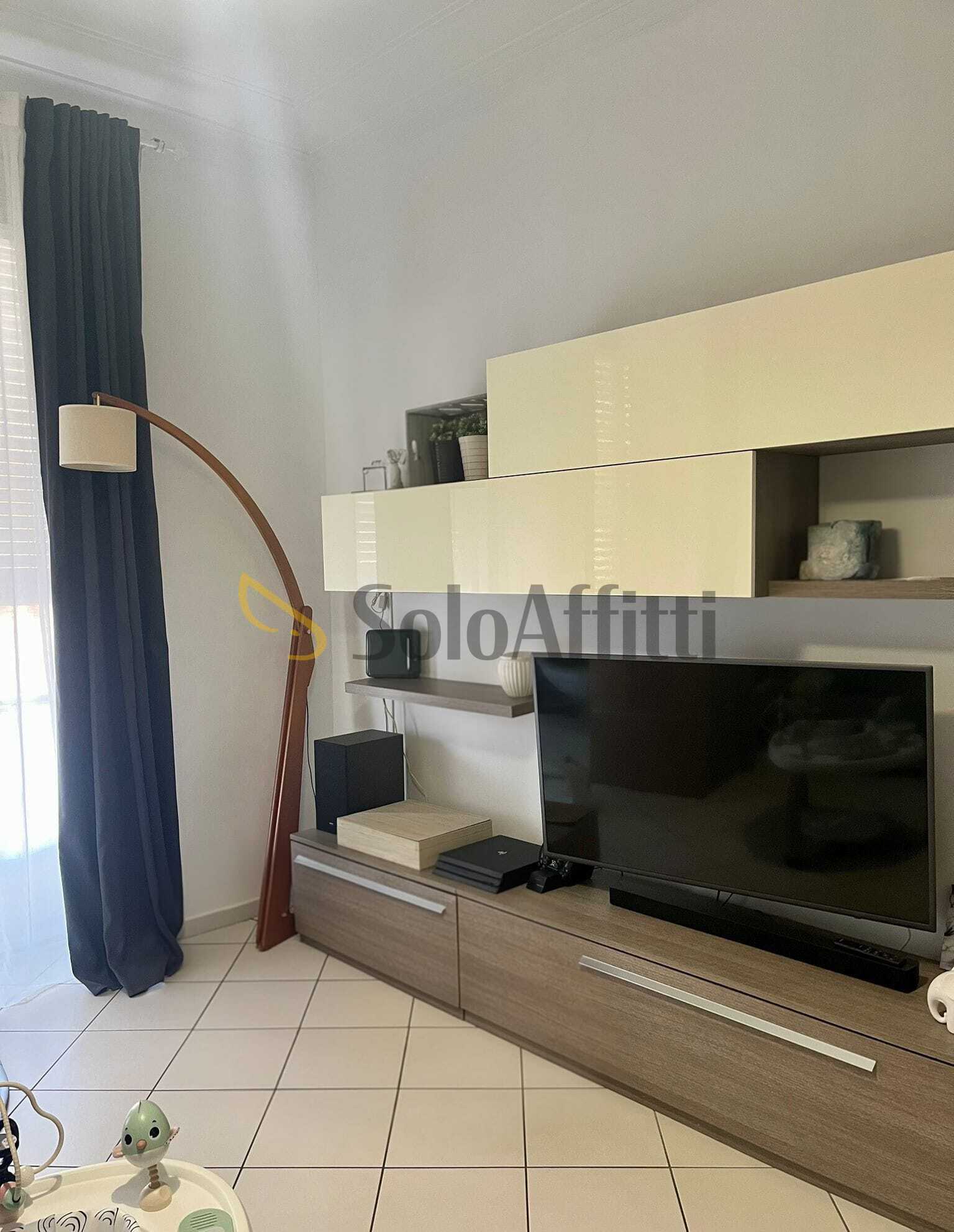 Trilocale ristrutturato in via arona, Torino