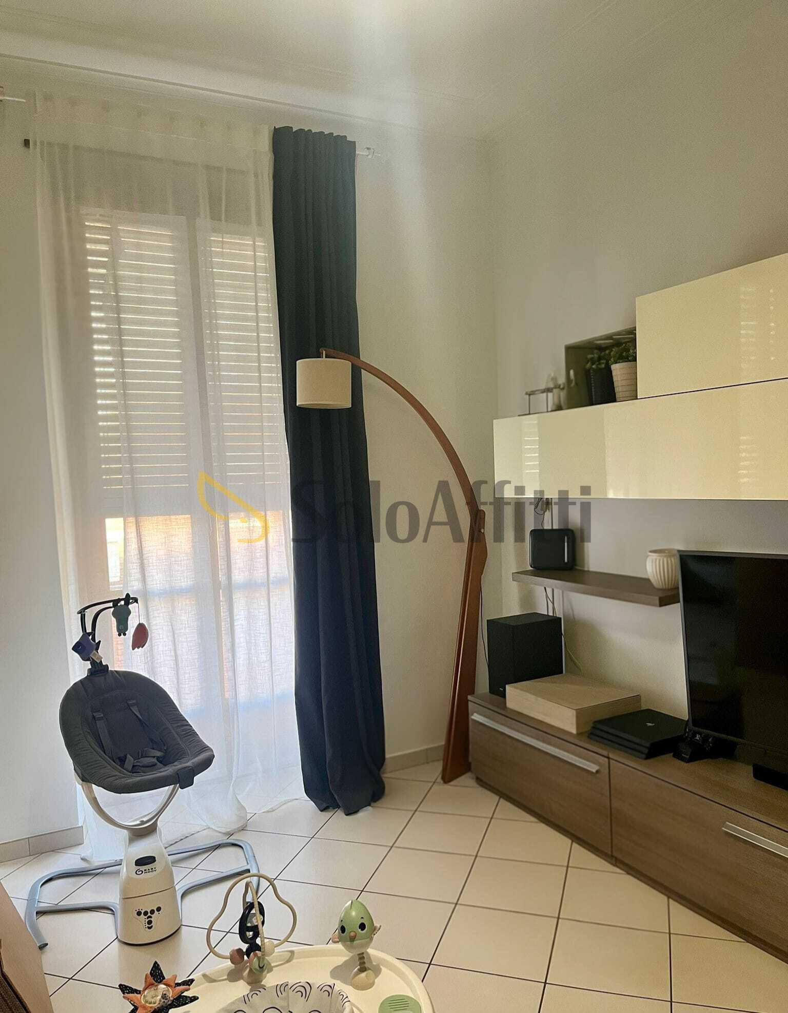 Trilocale ristrutturato in via arona, Torino