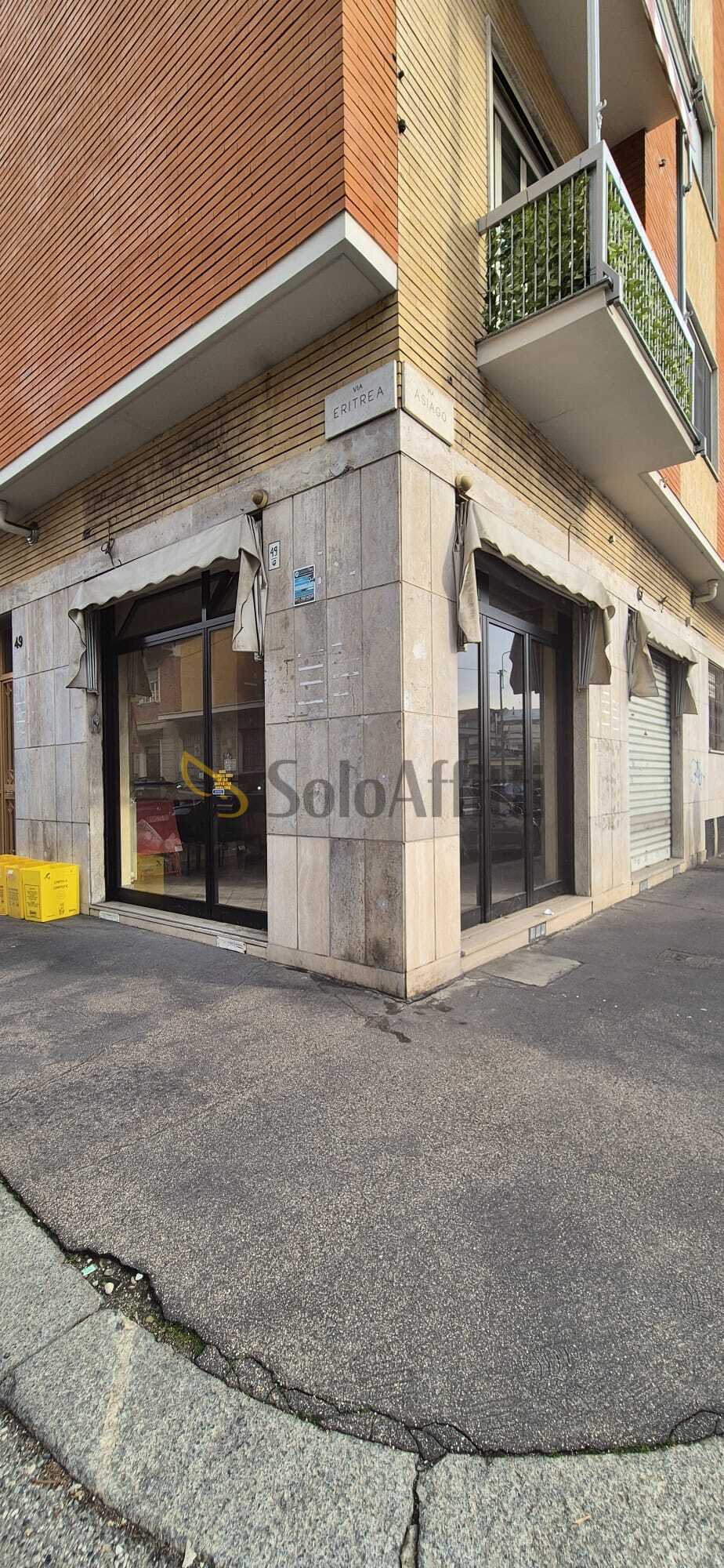 Locale commerciale in affitto in via eritrea 49, Torino