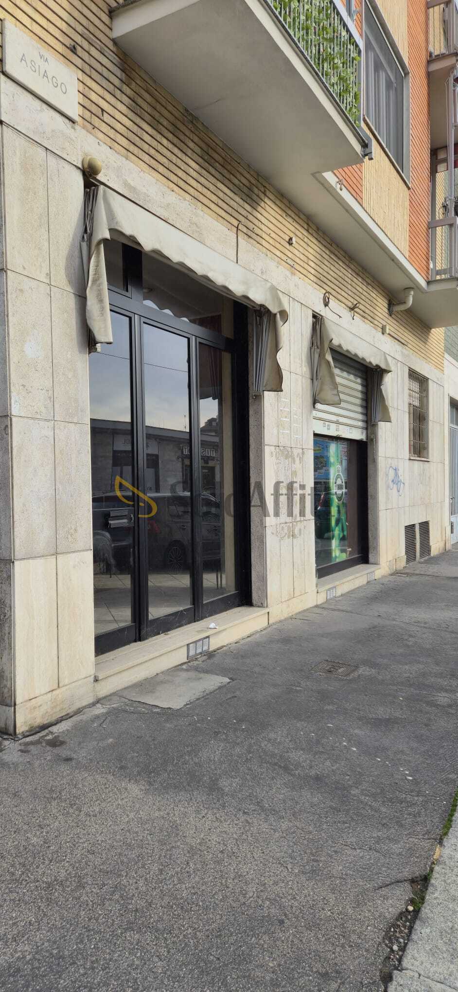 Locale commerciale in affitto in via eritrea 49, Torino