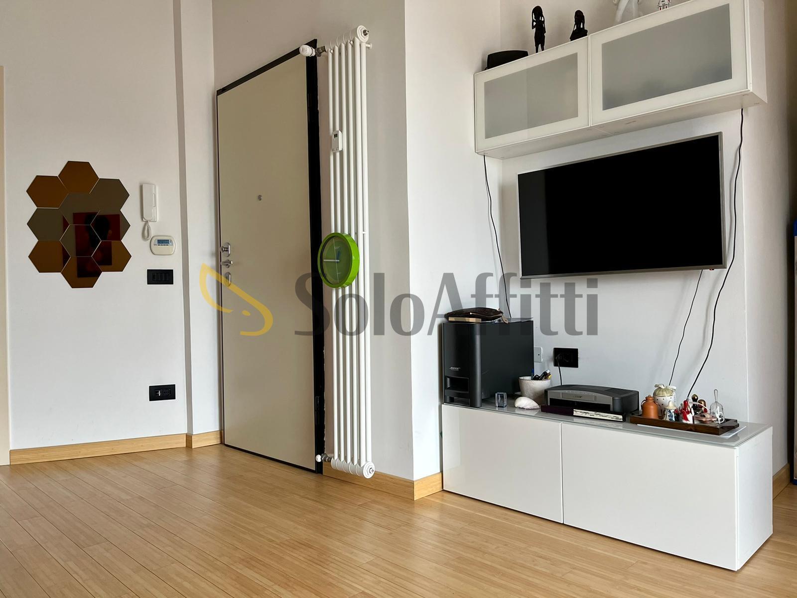 Bilocale con terrazzo in via venar�a 75, Torino