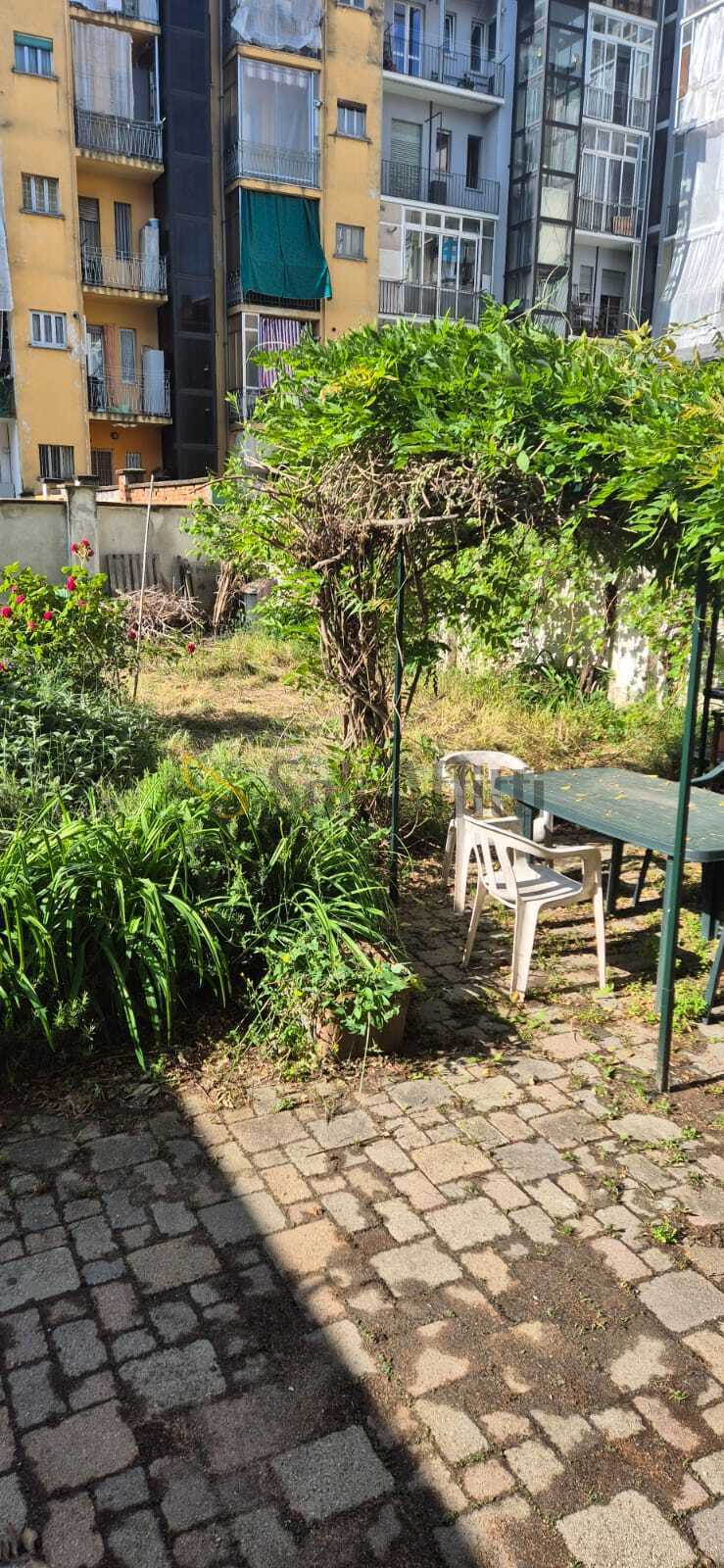 Trilocale con giardino in via viverone 13, Torino