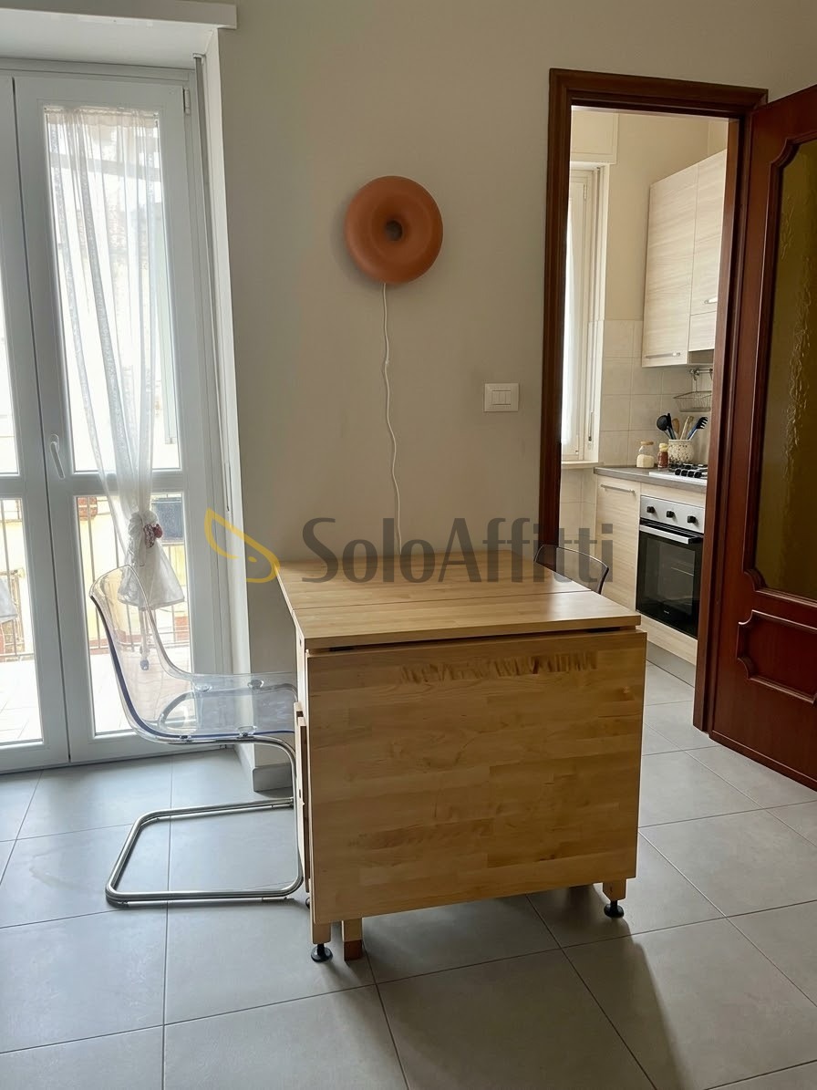 Trilocale in affitto in via fr�jus 158, Torino