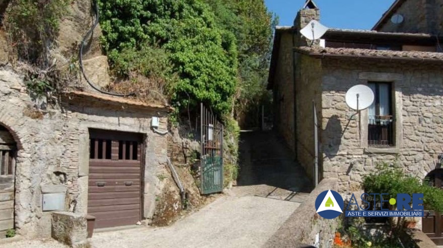 Casa indipendente in vendita a Bassano in Teverina