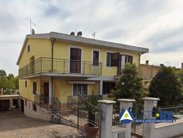 Quadrilocale in vendita a Giove