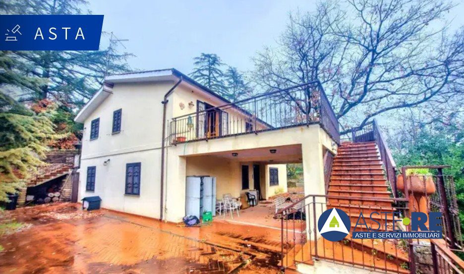 Villa in vendita a Sutri