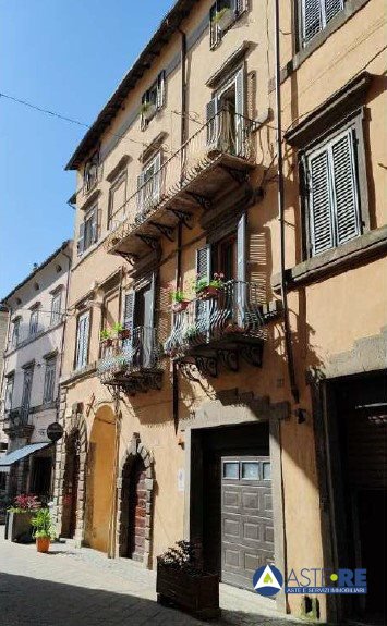 Quadrilocale in vendita a Caprarola