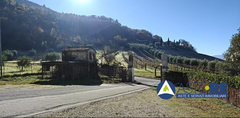 Capannone in vendita a Nocera Umbra