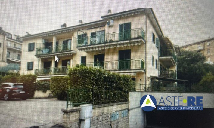 Quadrilocale in vendita a Soriano nel Cimino