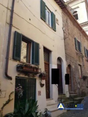 Trilocale in vendita a Capranica