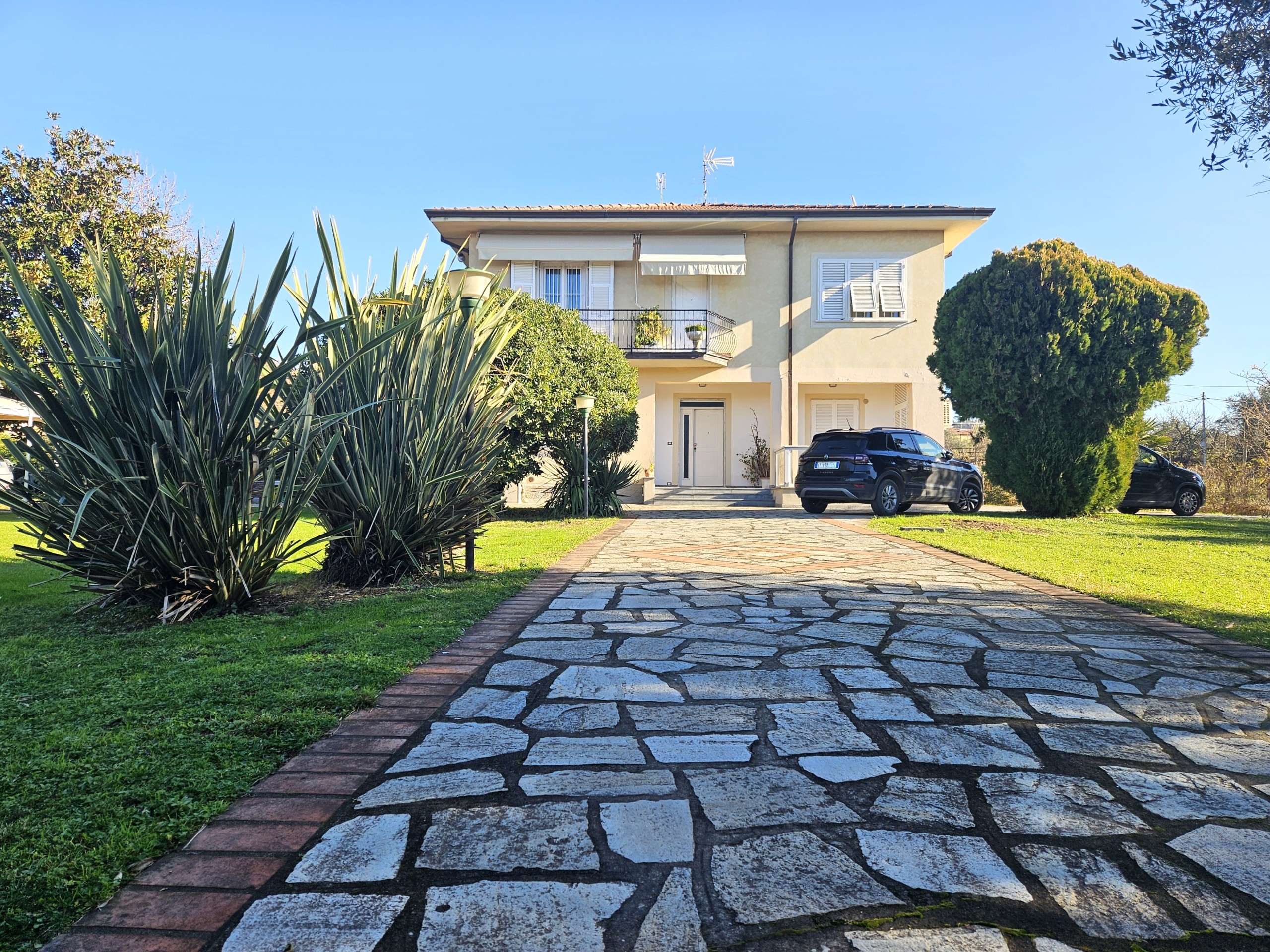 Casa indipendente con giardino in via fola 16, Santo Stefano di Magra