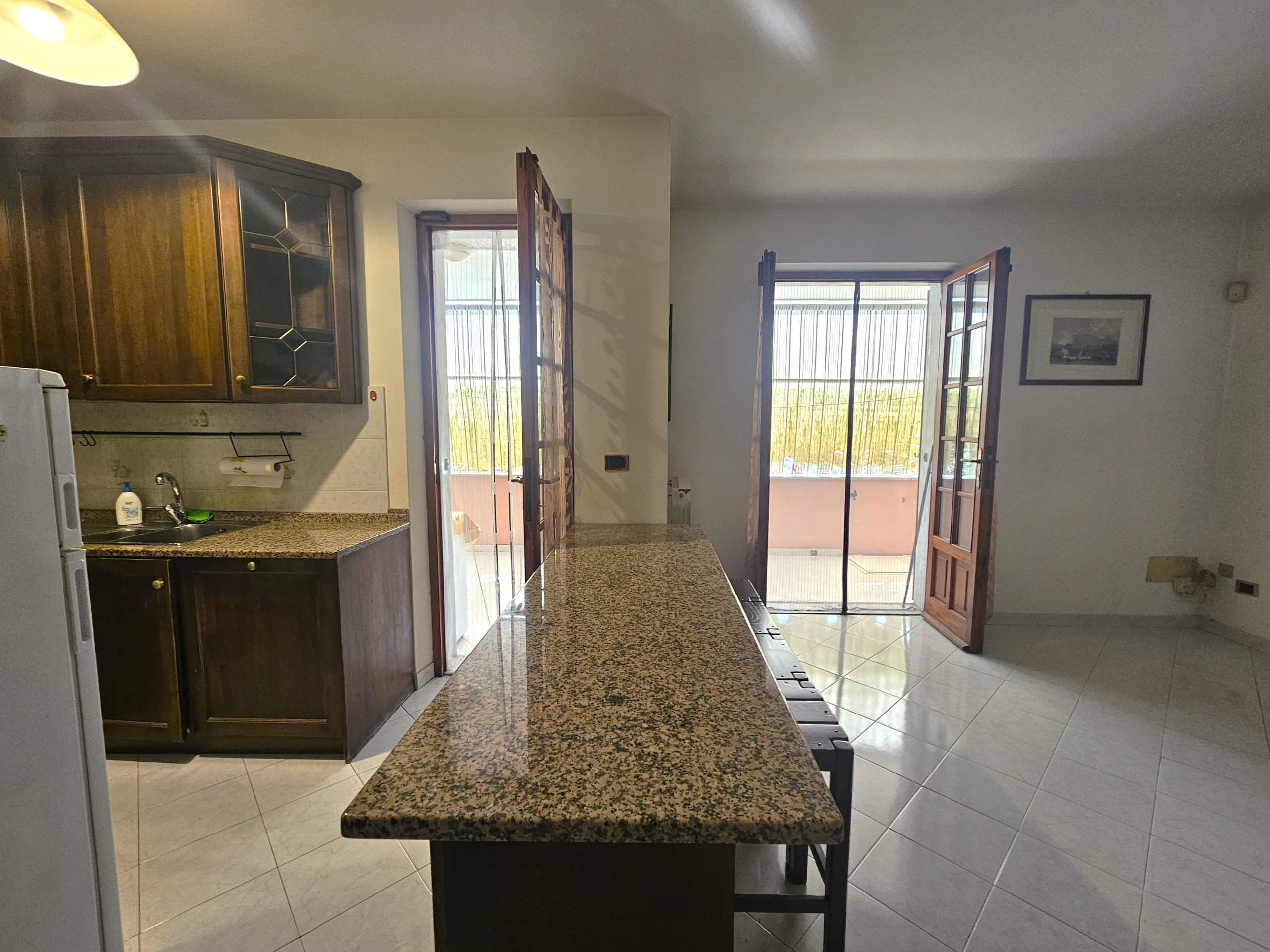 Villa con giardino in via dei molini 202, Sarzana