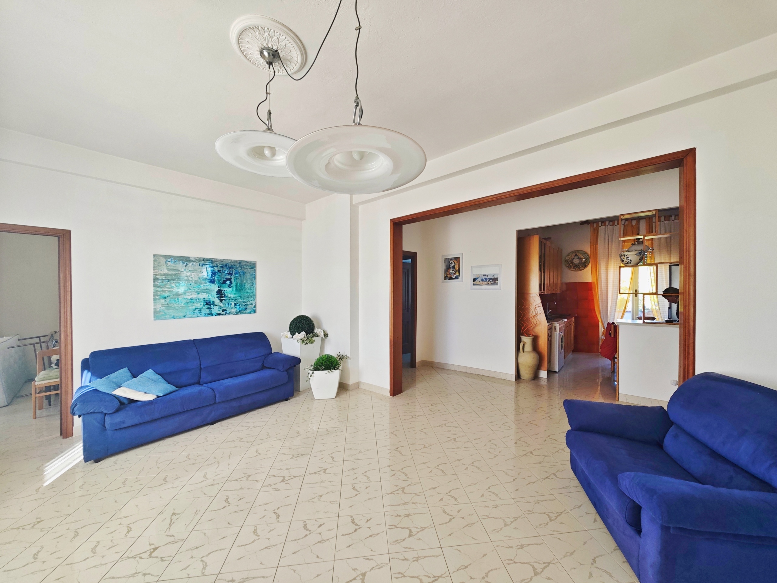 Appartamento con terrazzi in piazza giacomo matteotti 8, Sarzana