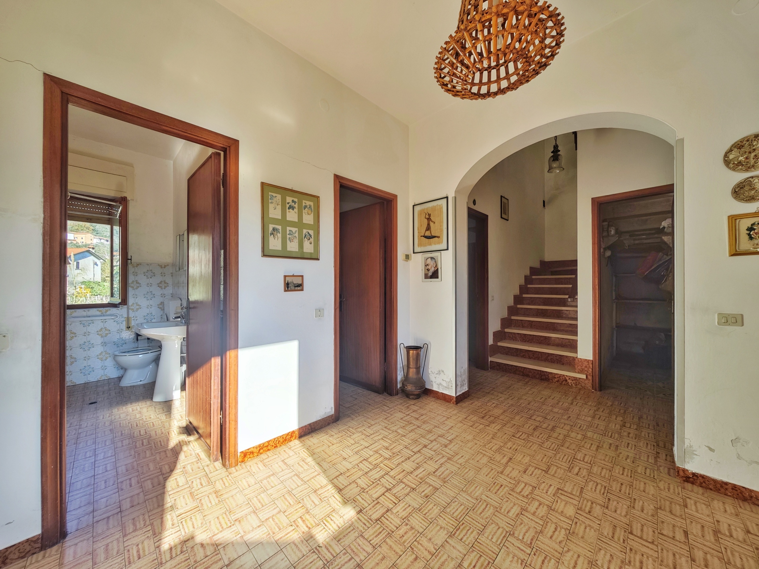 Casa indipendente con giardino in via della grillaia 5, Ortonovo