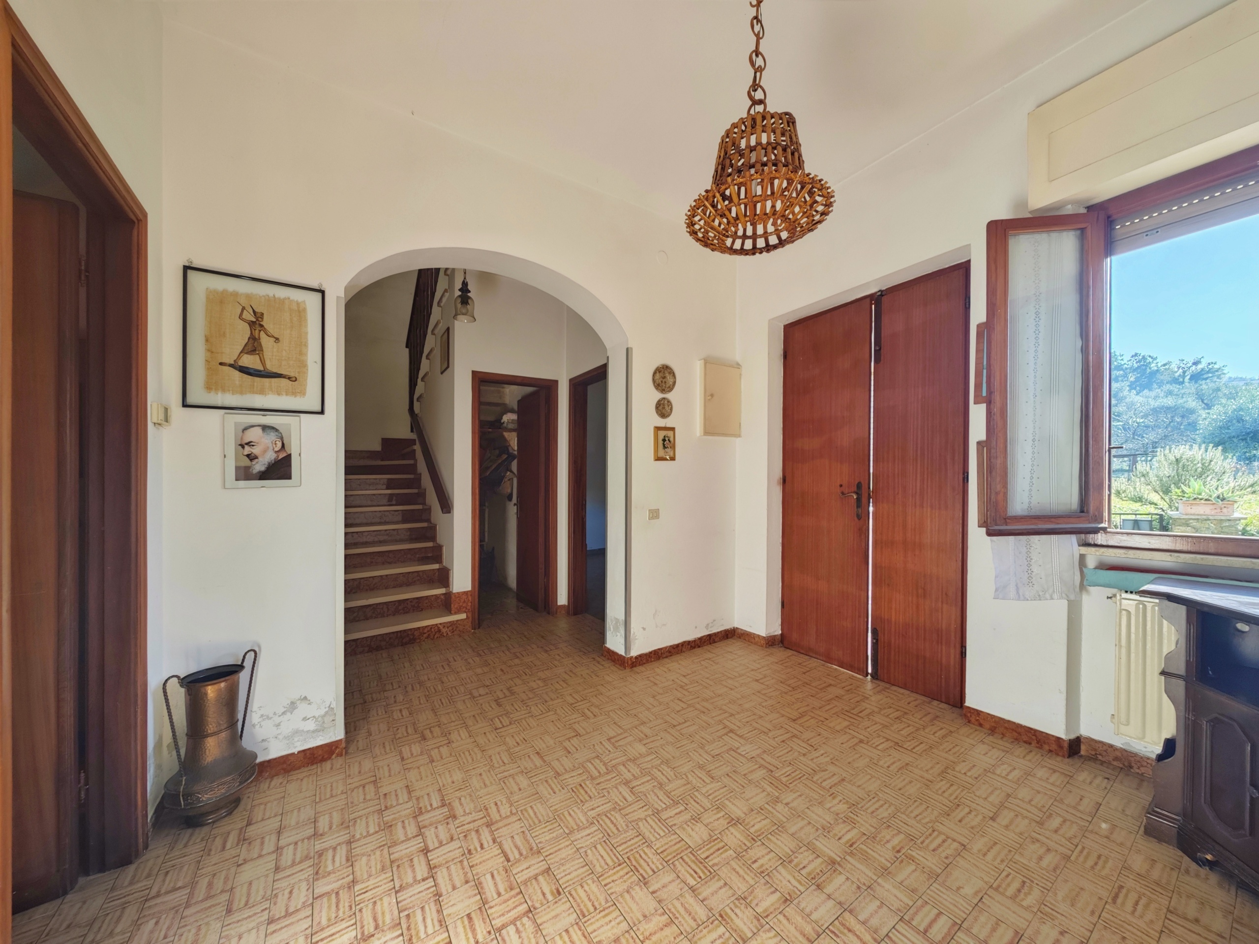 Casa indipendente con giardino in via della grillaia 5, Ortonovo