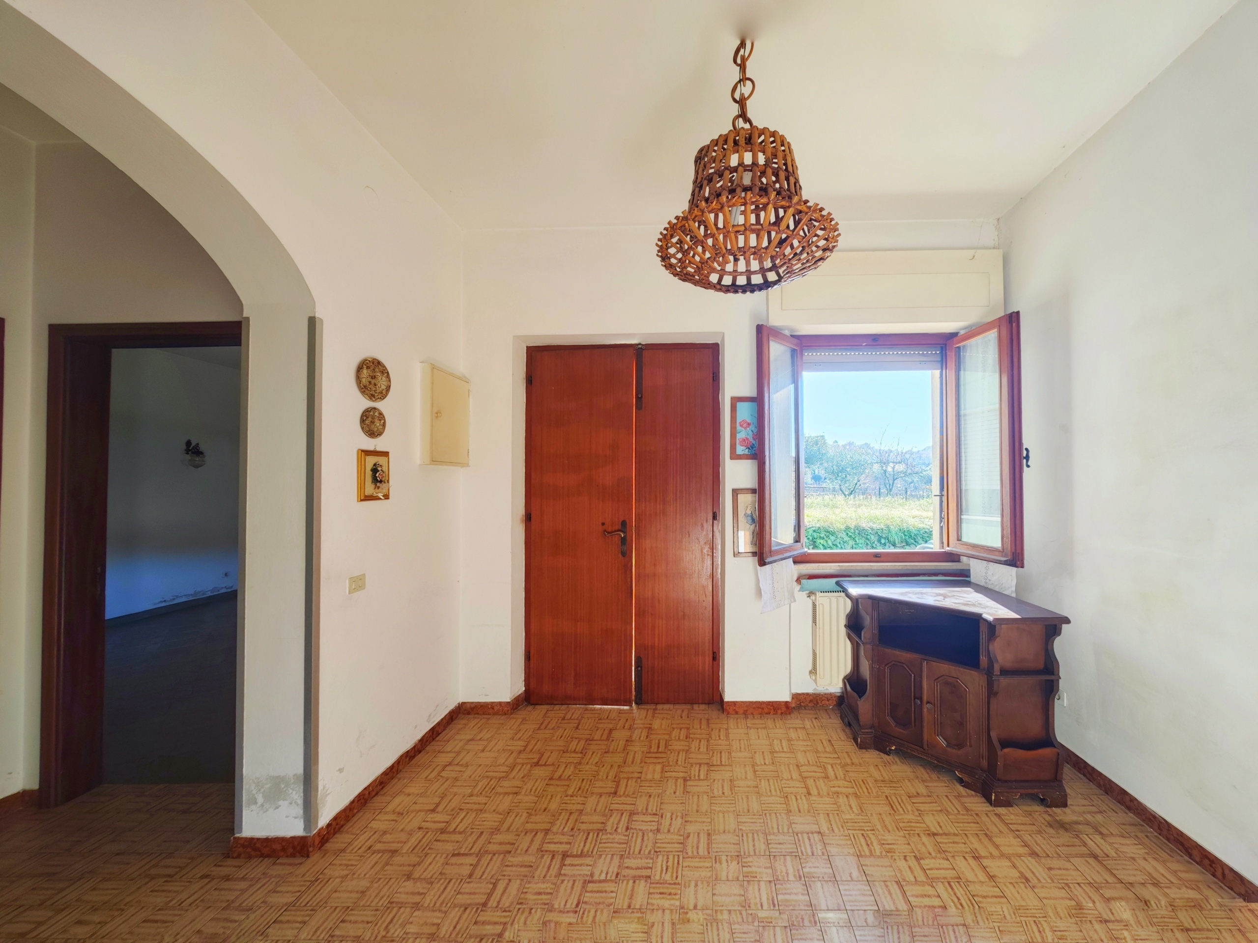 Casa indipendente con giardino in via della grillaia 5, Ortonovo