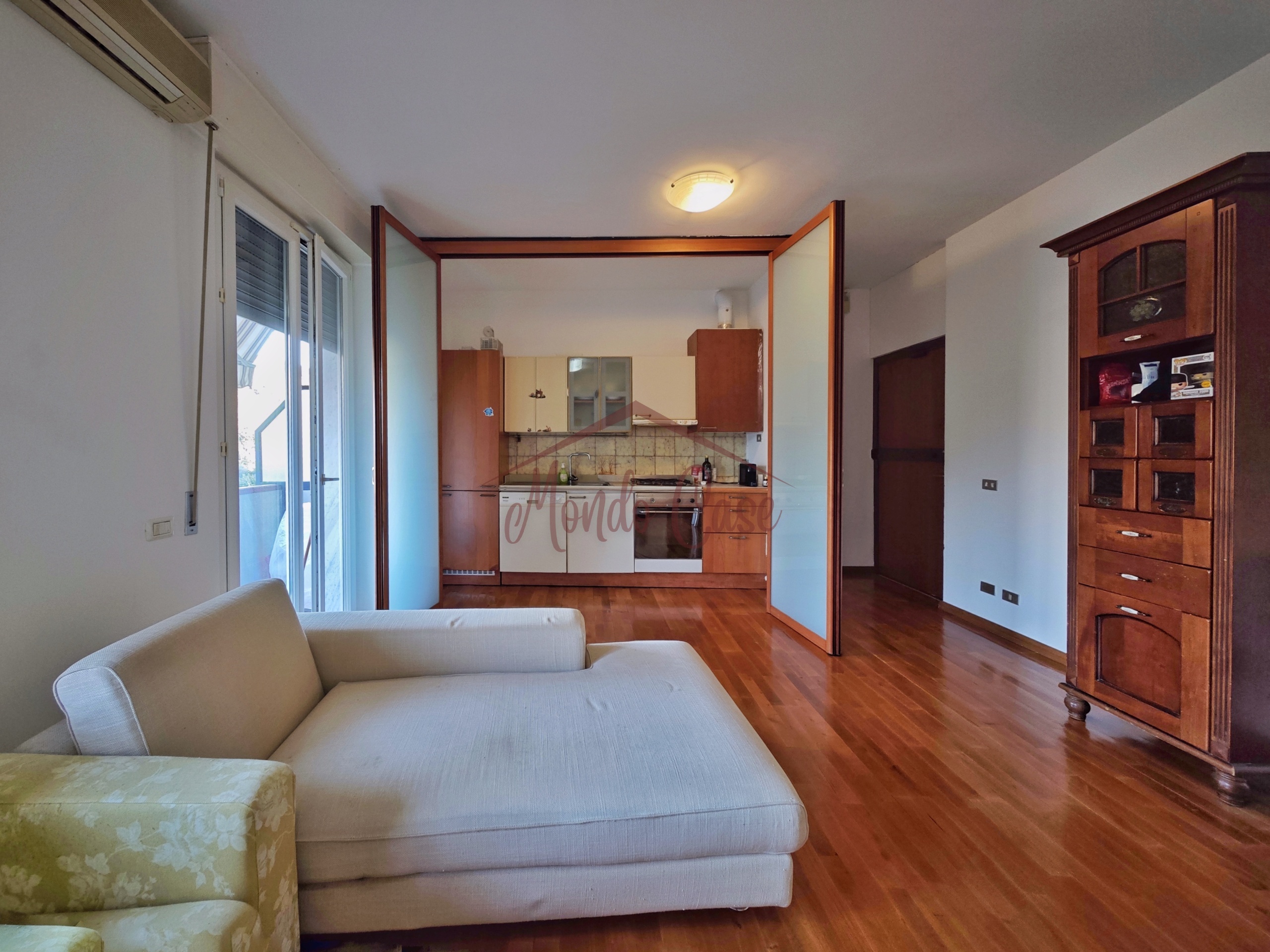 Bilocale con terrazzo in via b. gazzoli 141, Lerici