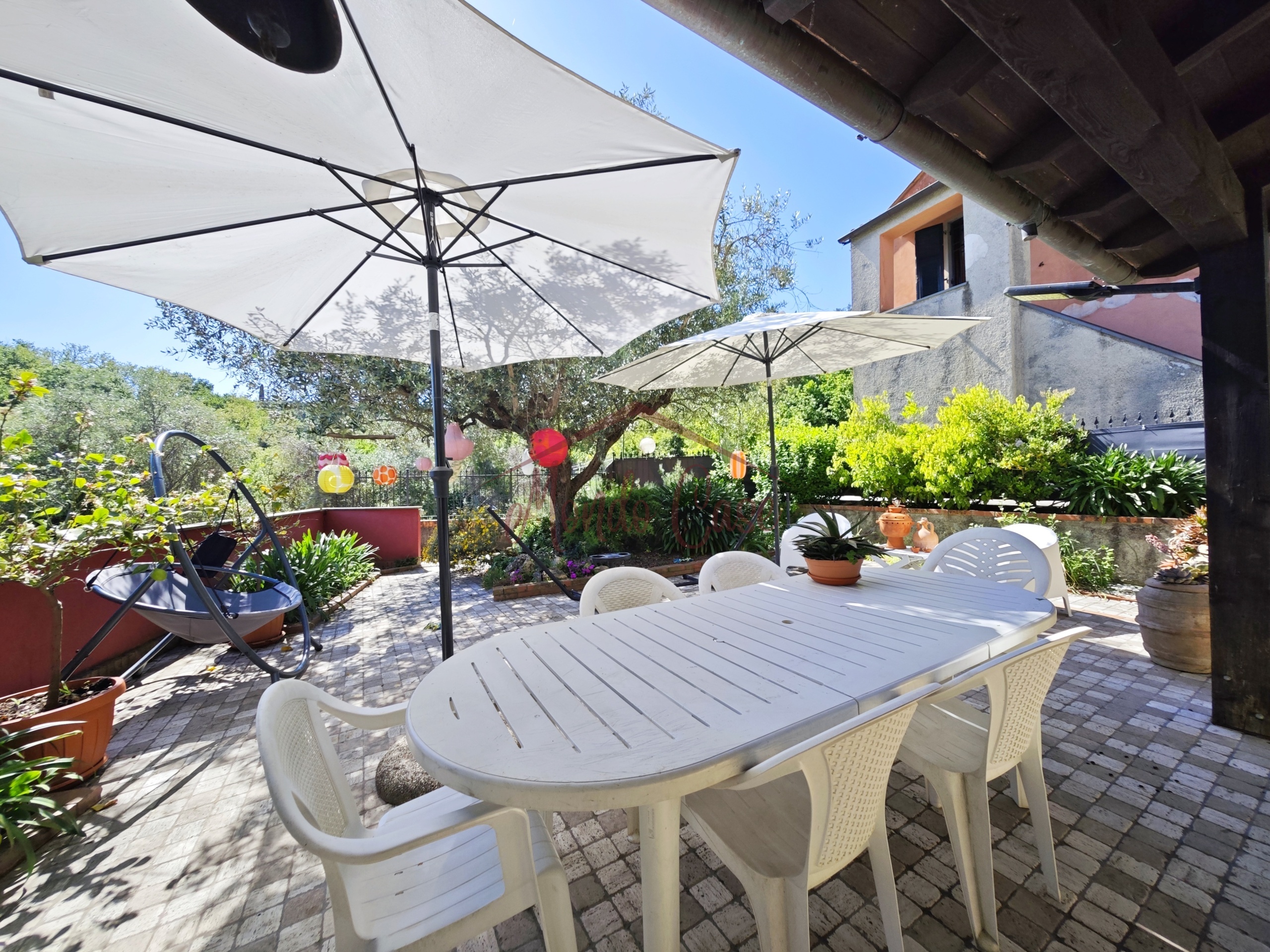 Villa con giardino in via canalburo 66 a, Sarzana