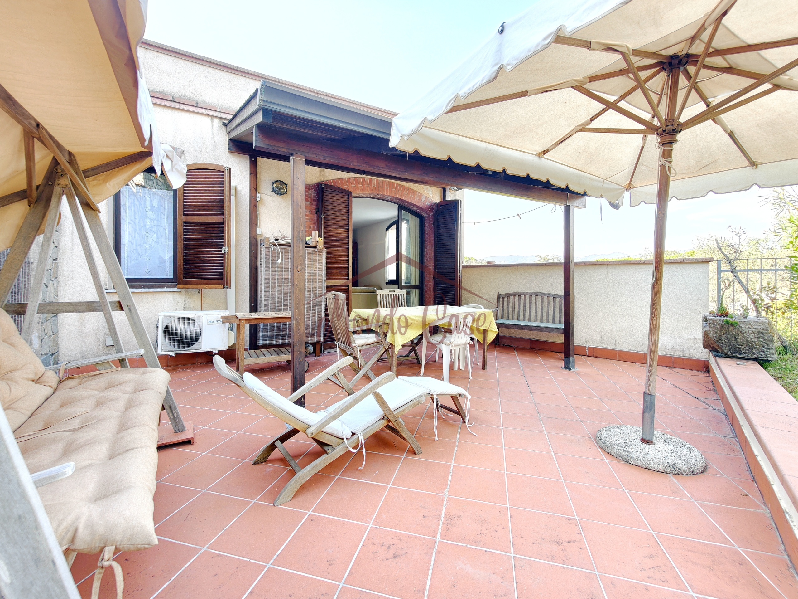 Casa indipendente con giardino in via camisano, Ameglia