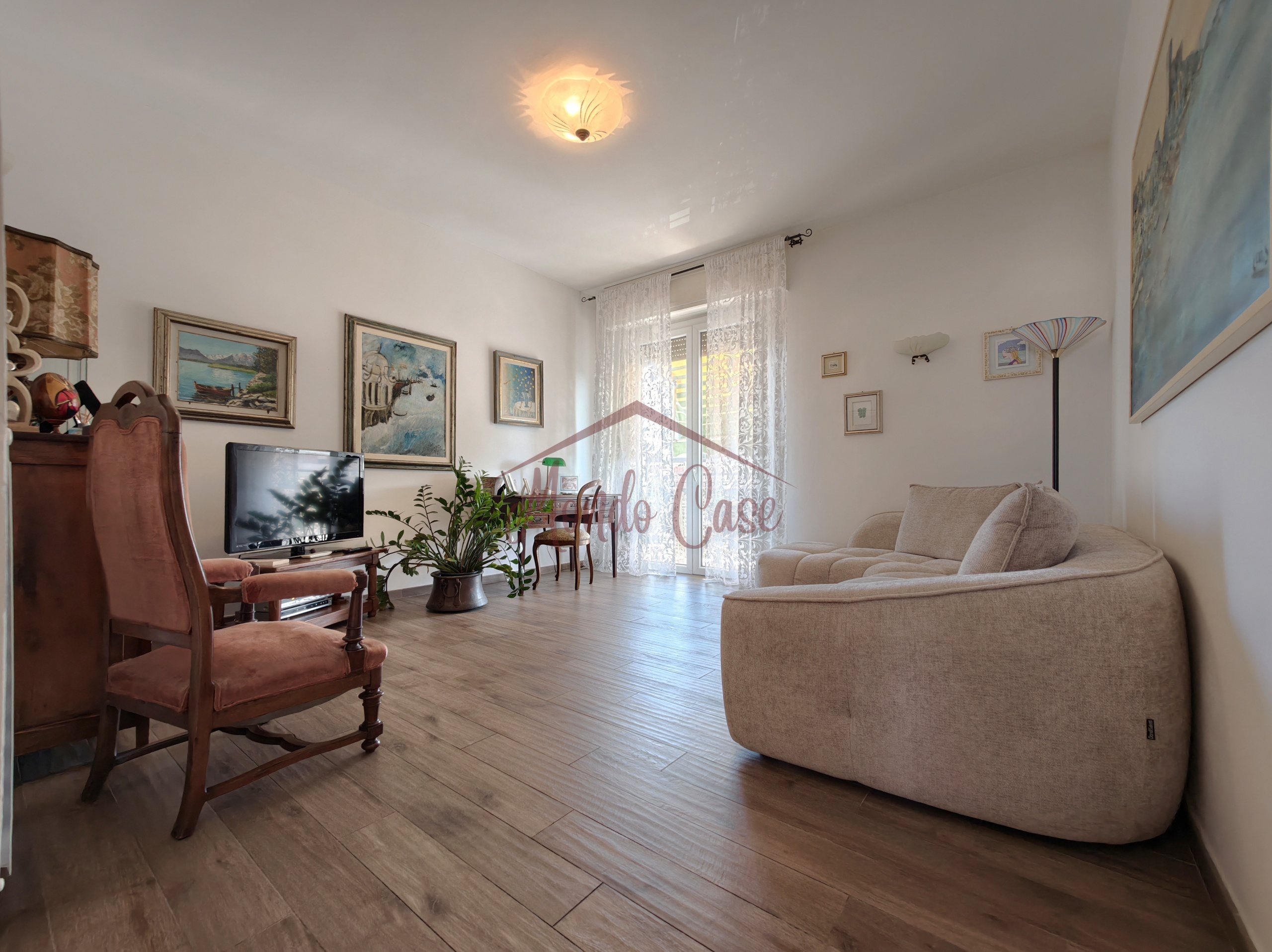 Attico con terrazzo, Sarzana centro