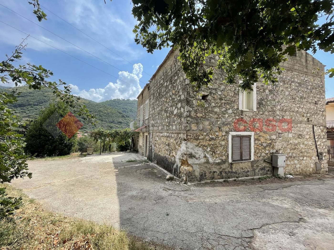 Casa indipendente con giardino a Fondi