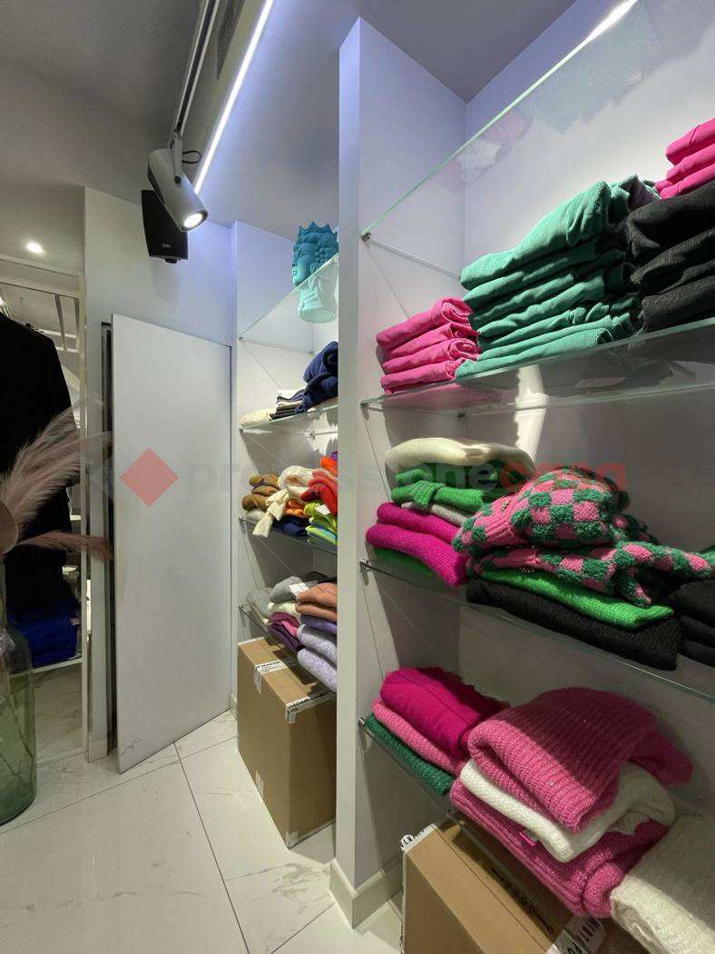 Negozio classe A1 a Terracina