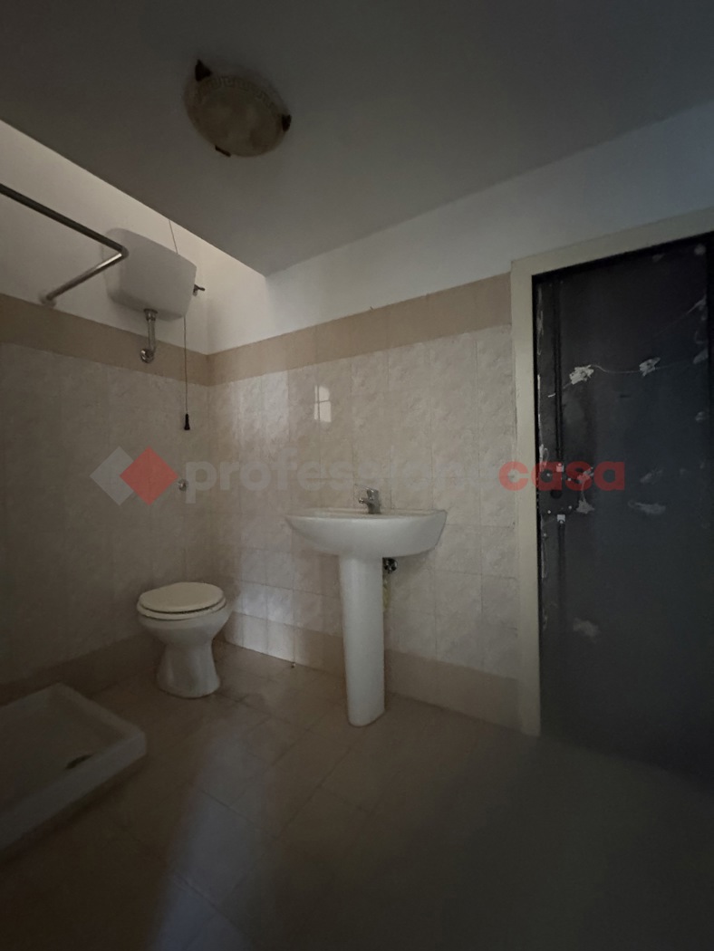 Negozio in vendita a Terracina