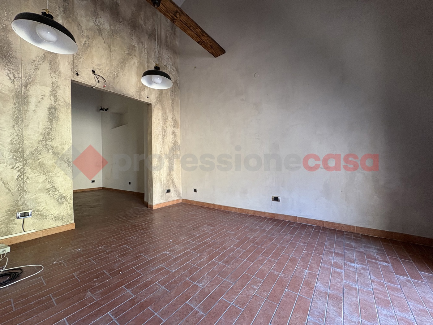 Negozio in vendita a Terracina