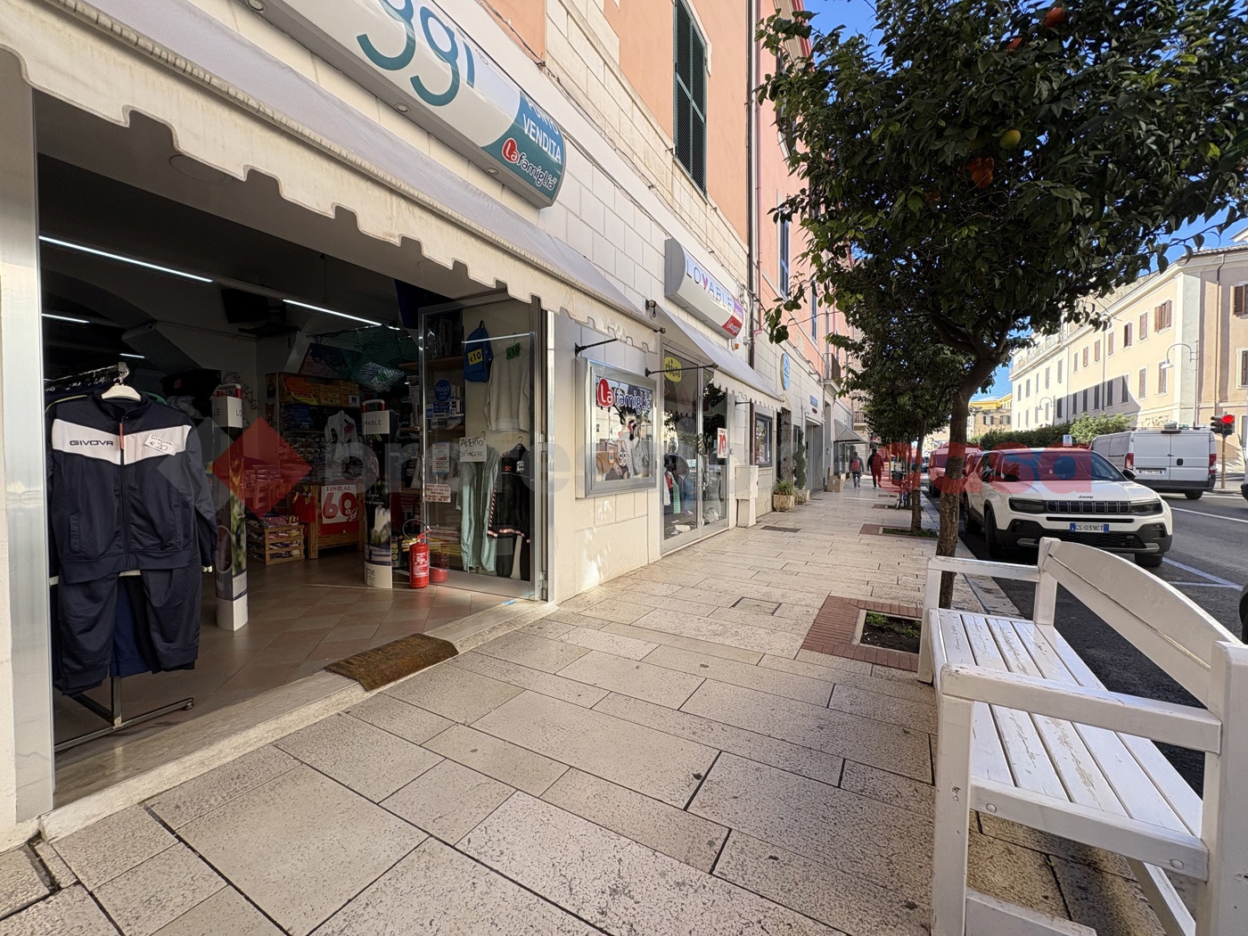 Negozio in vendita a Terracina