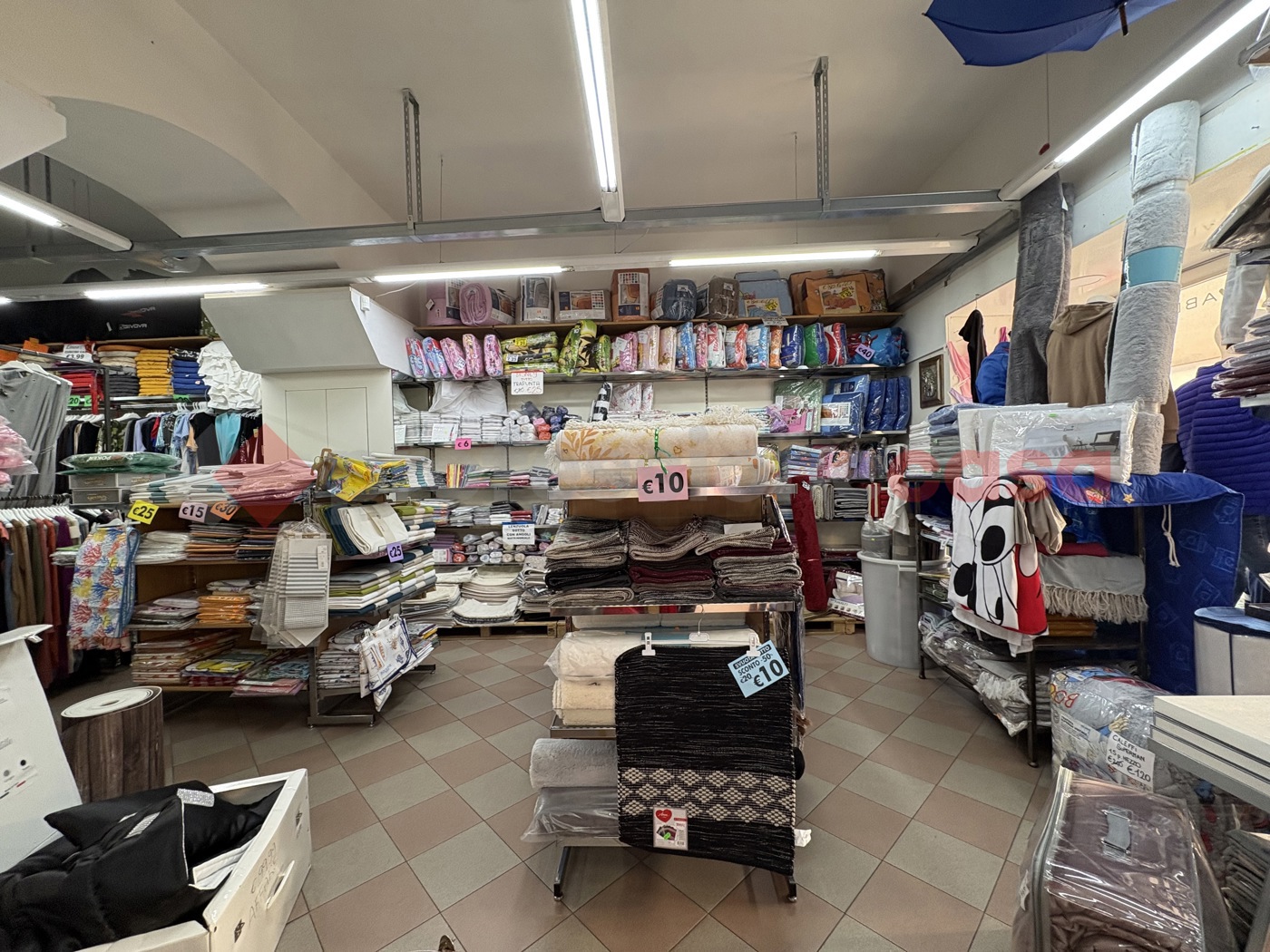 Negozio in vendita a Terracina