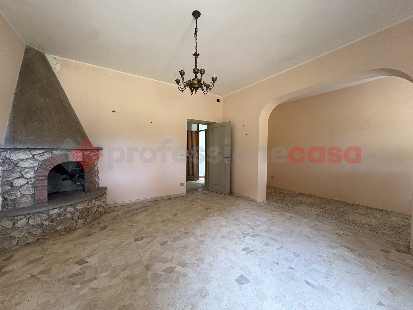 Casa indipendente con box doppio a San Felice Circeo