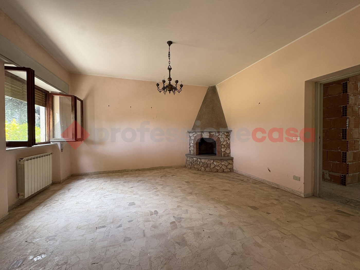 Casa indipendente con box doppio a San Felice Circeo