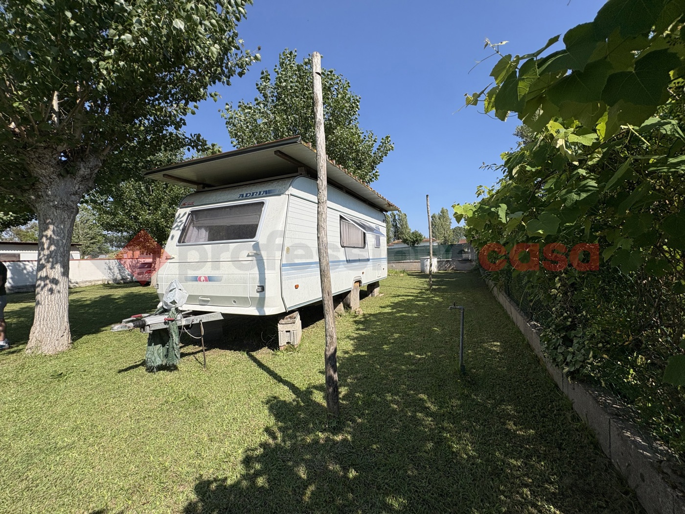 Casa indipendente con box doppio a Terracina