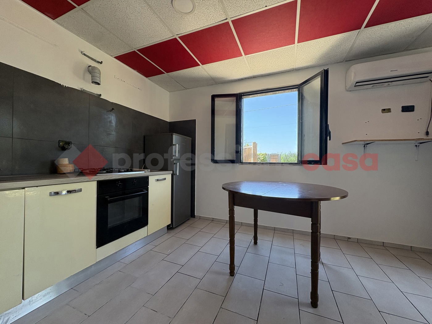 Casa indipendente con box doppio a Terracina