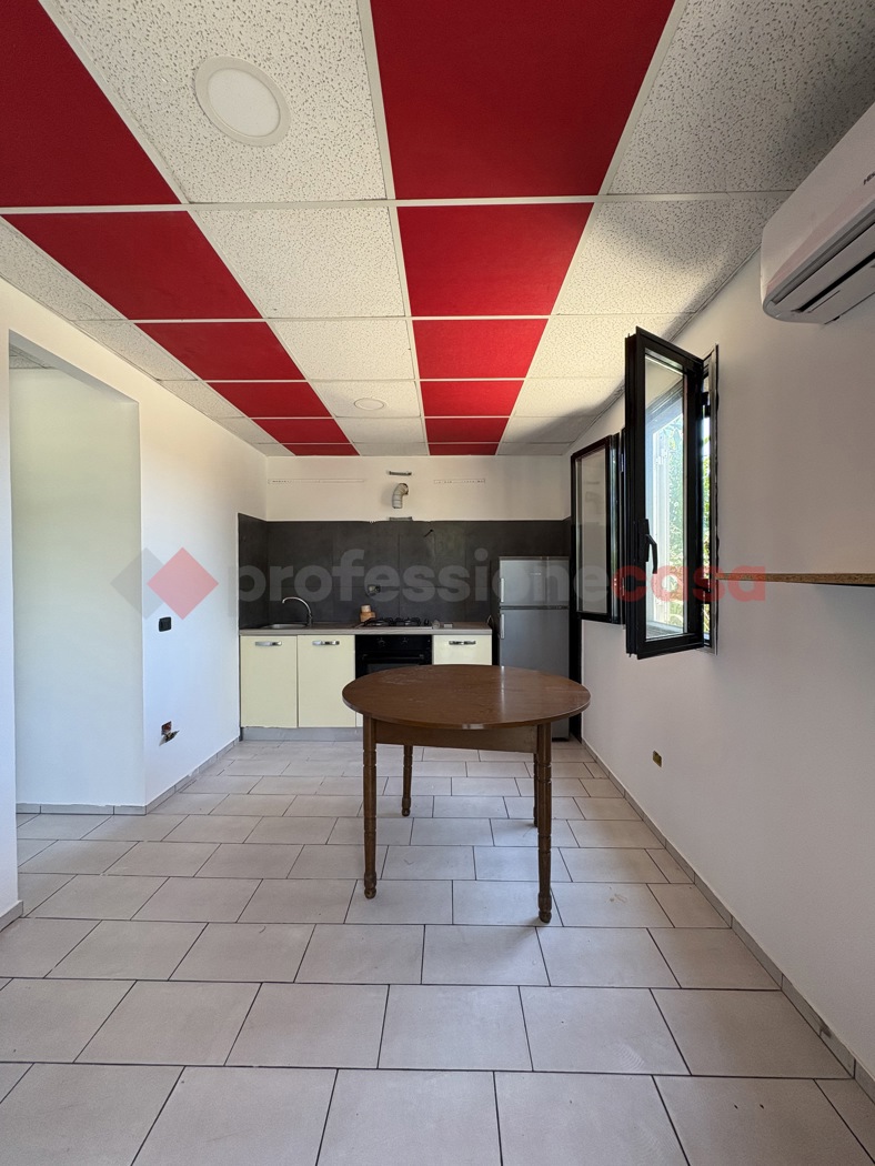 Casa indipendente con box doppio a Terracina