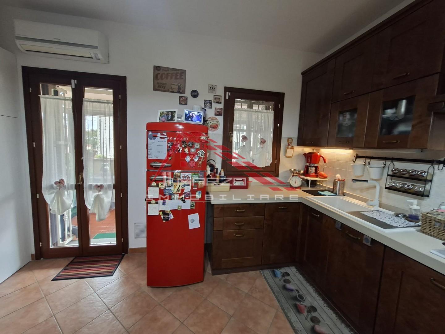 Trilocale con giardino a Collesalvetti