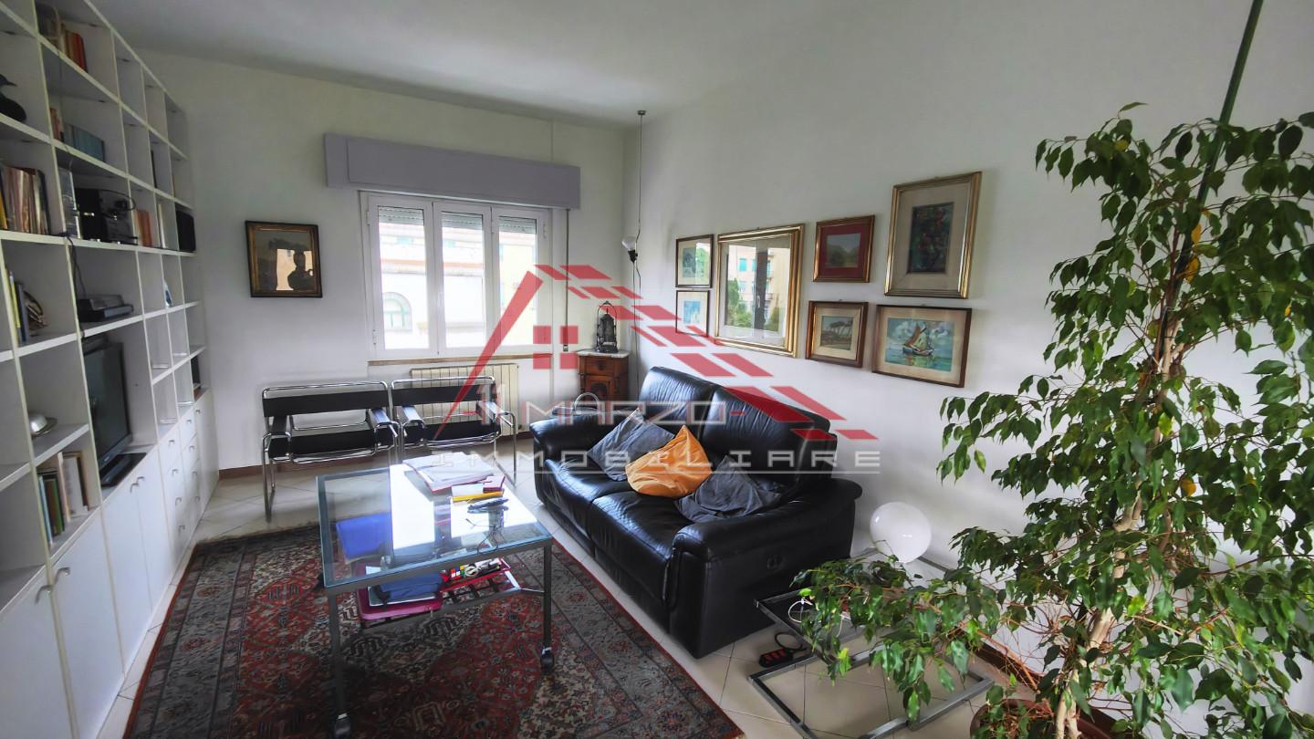 Attico con terrazzo, Pisa santa maria