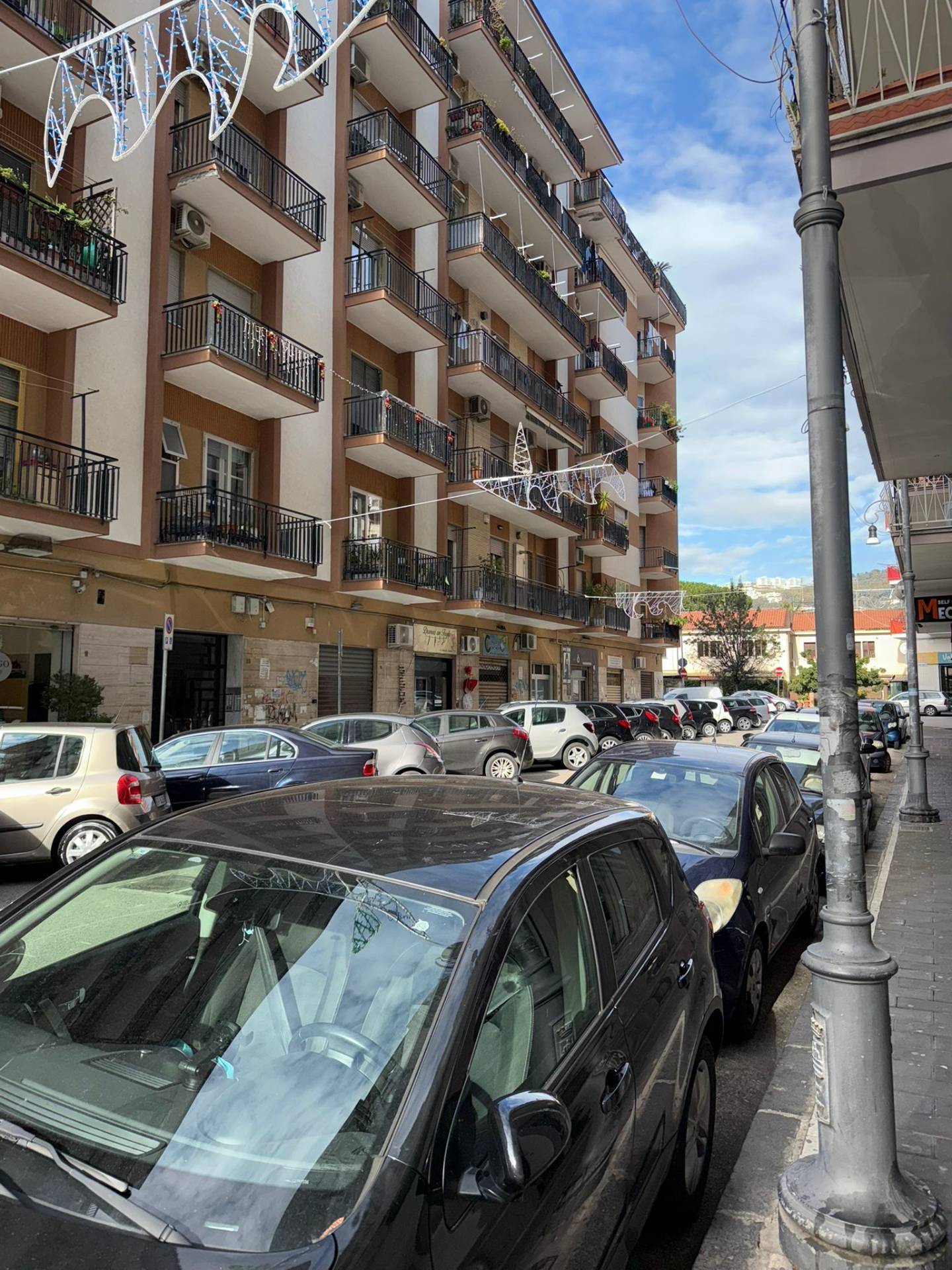 Locale commerciale in affitto a Salerno, PASTENA