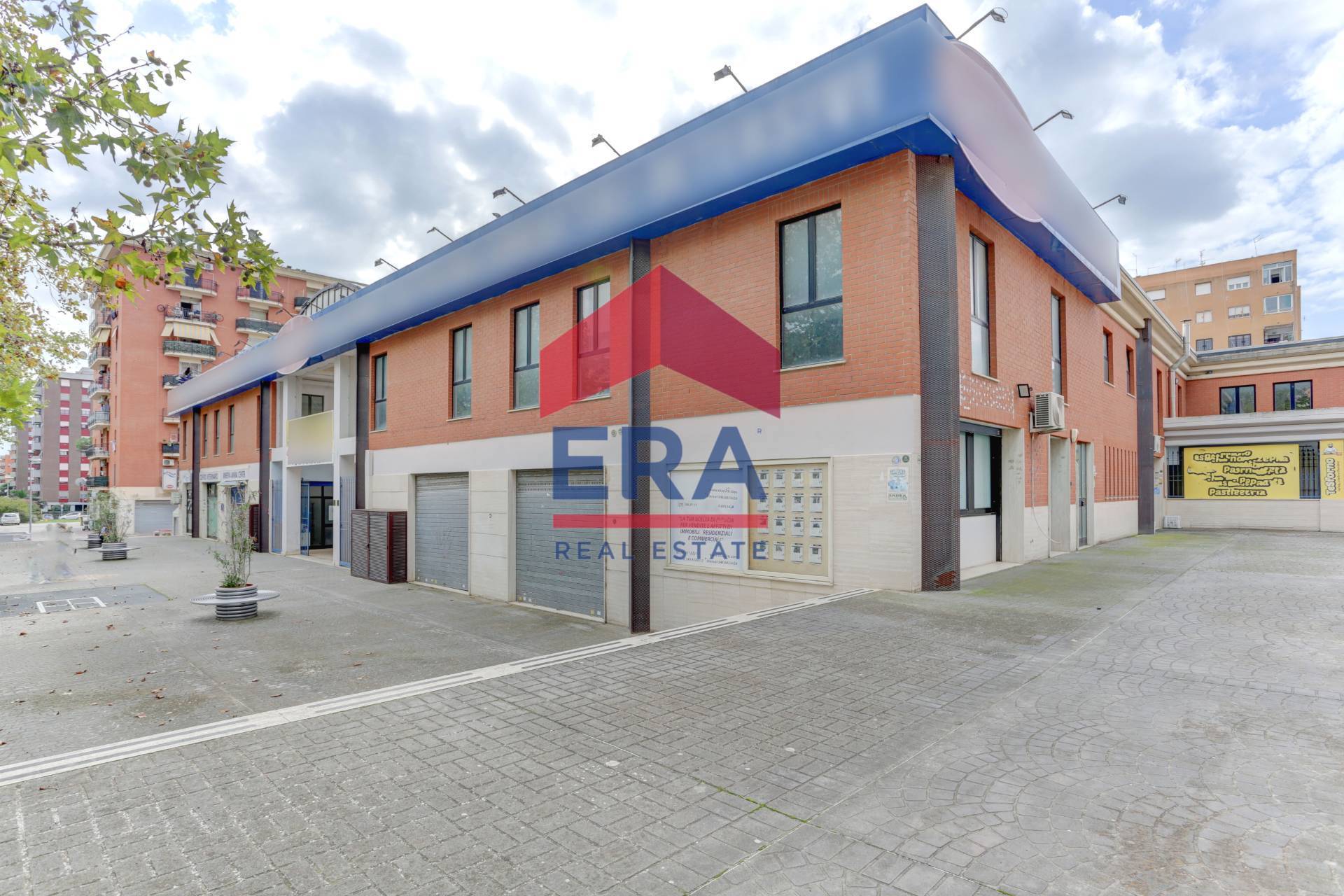 Ufficio da ristrutturare, Pomezia centro