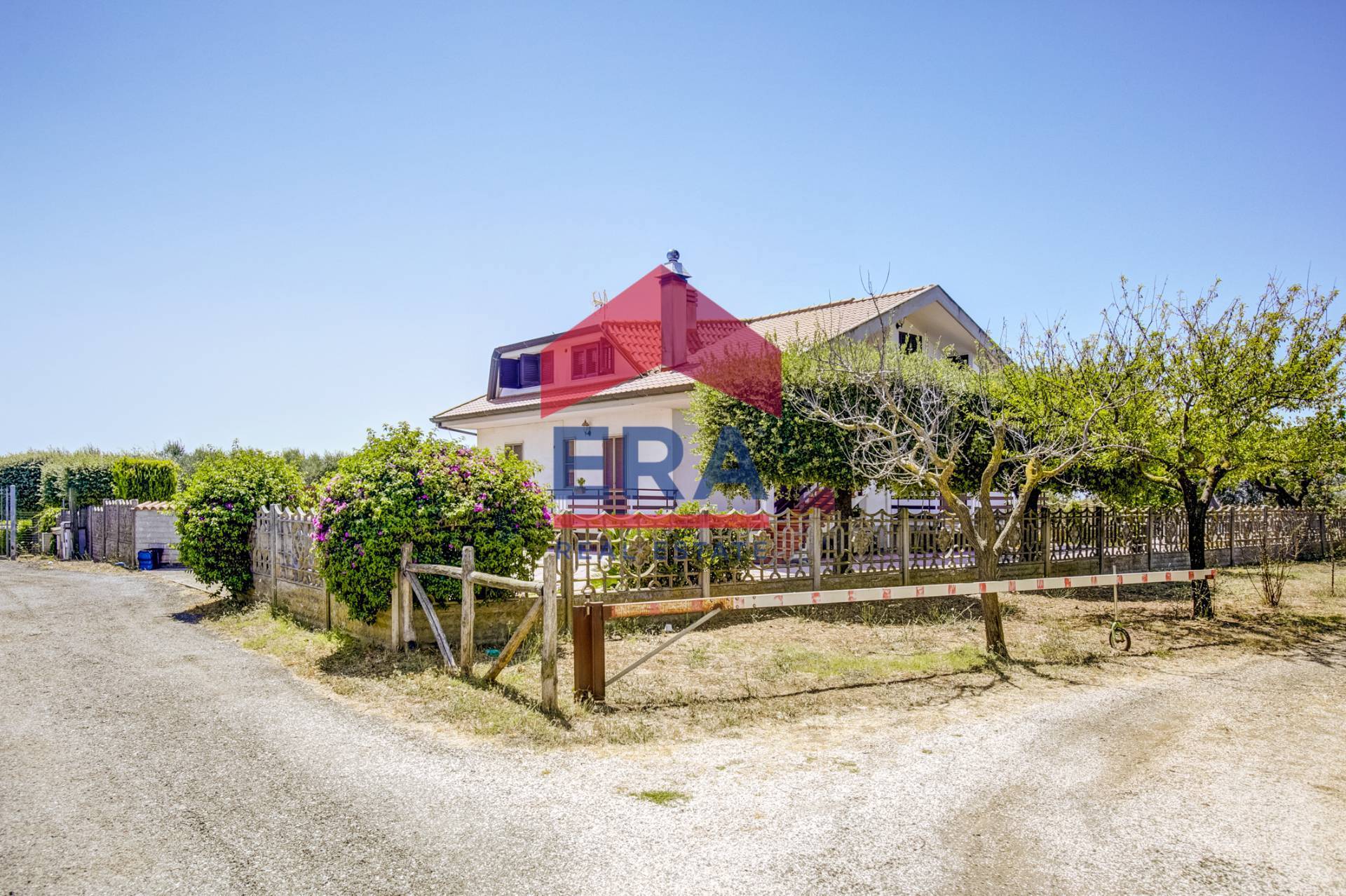 Villa singola in vendita a Pomezia