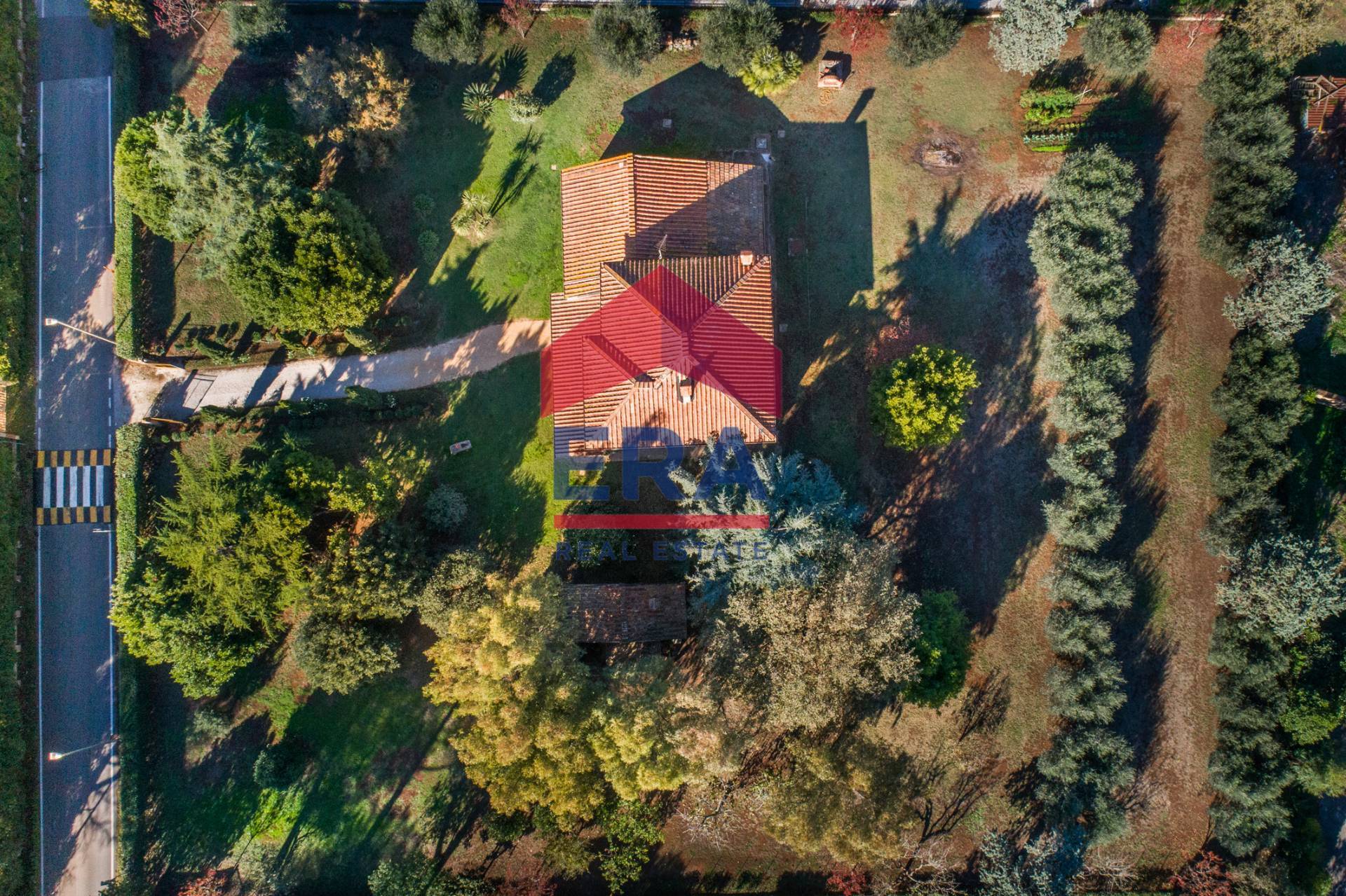 Cascina/Casale in vendita a Pomezia