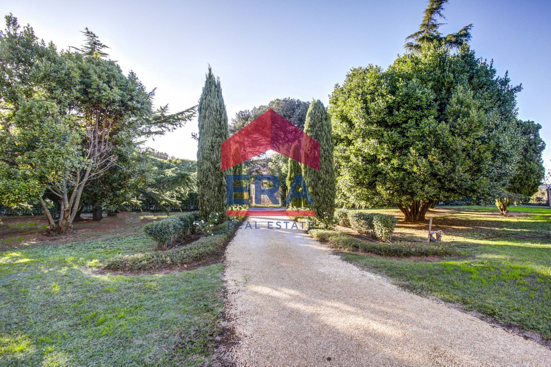 Cascina/Casale in vendita a Pomezia