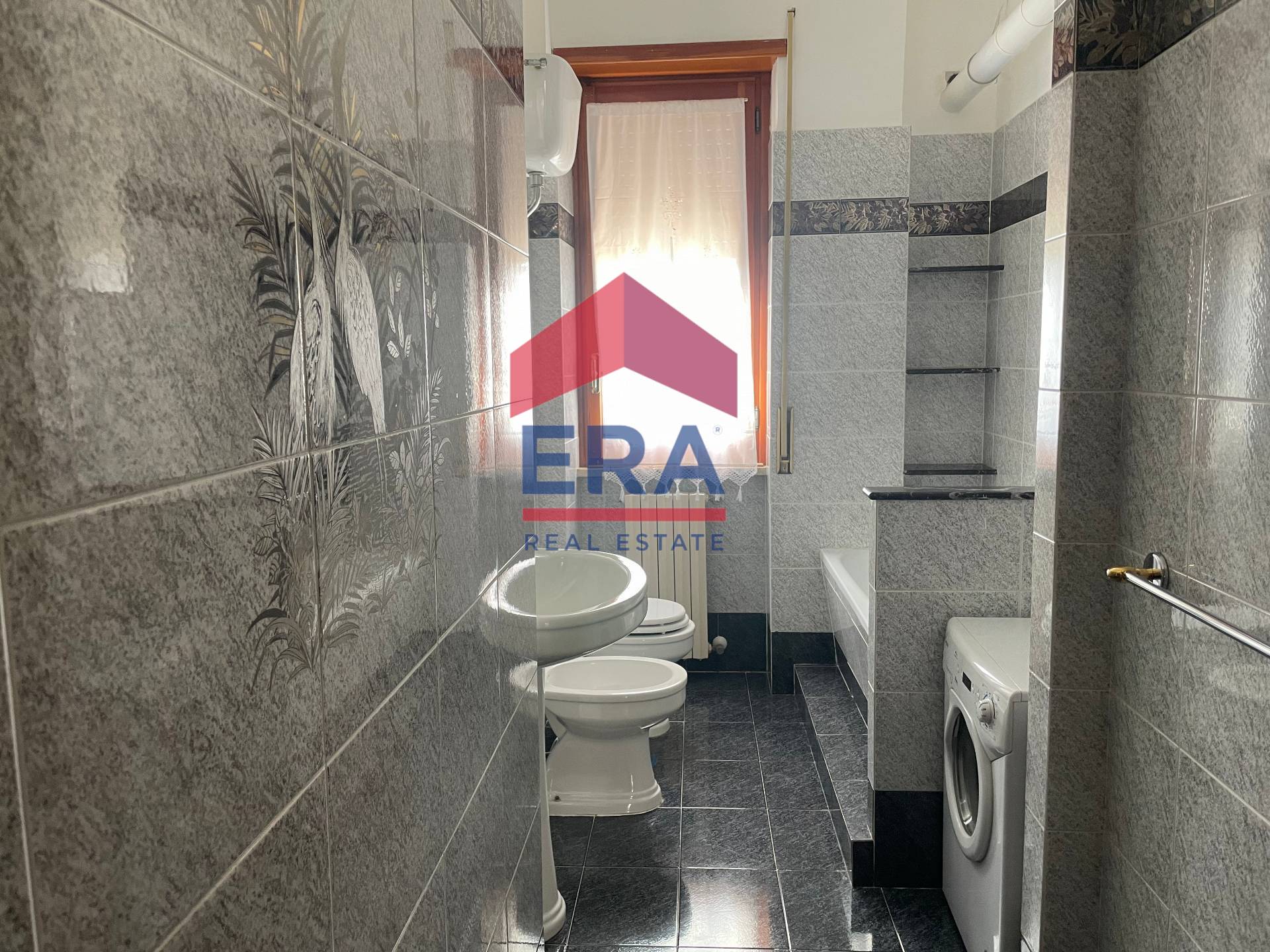 Appartamento in affitto a Pomezia, Centro