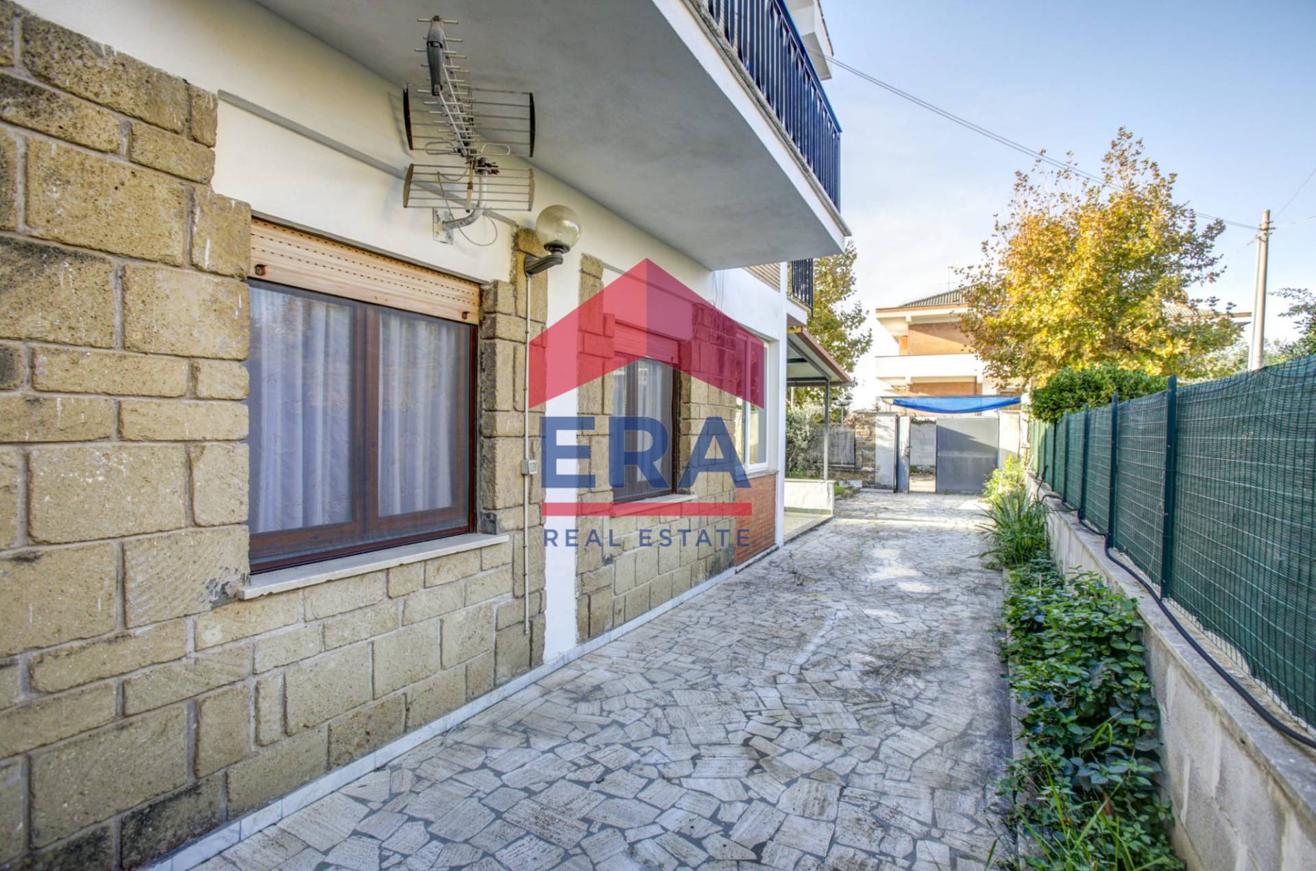 Porzione di villa in vendita a Ardea, Tor San Lorenzo Mare