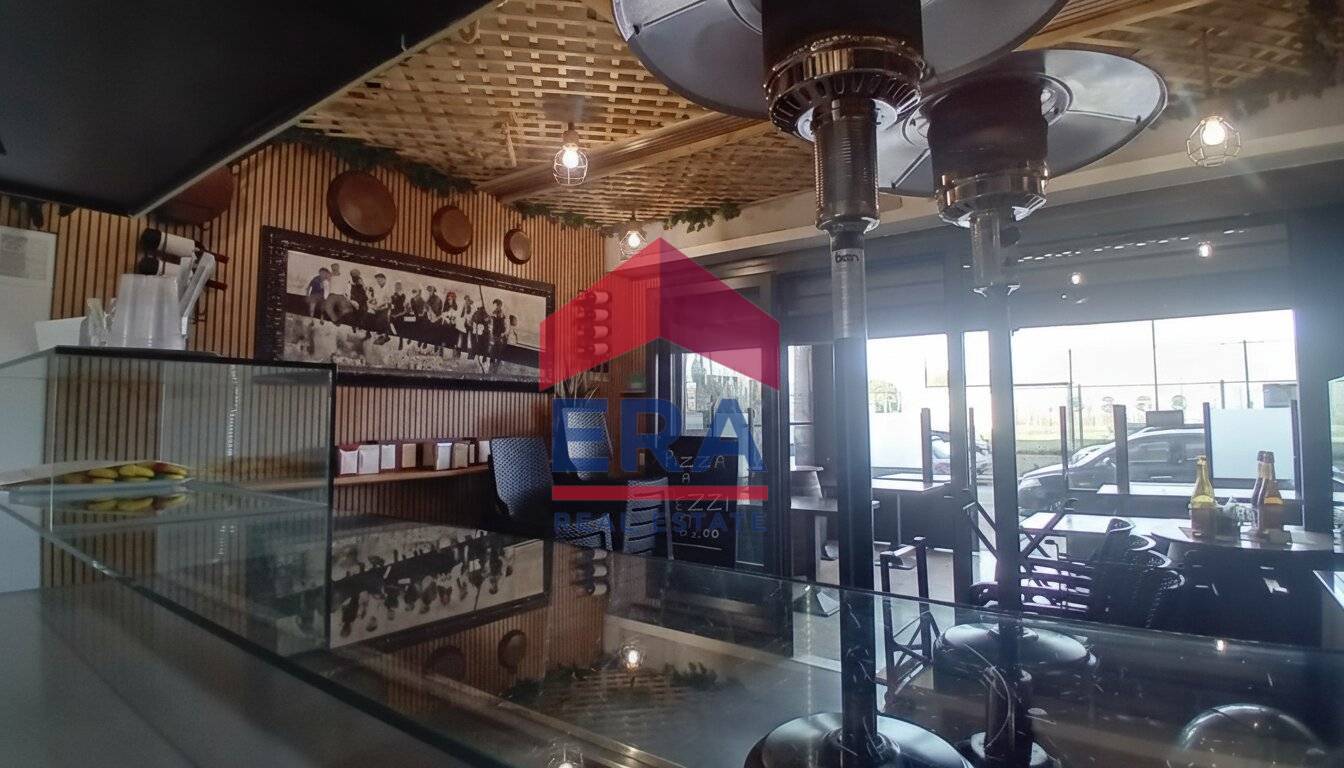 Attivit Commerciale in vendita a Pomezia, Centro