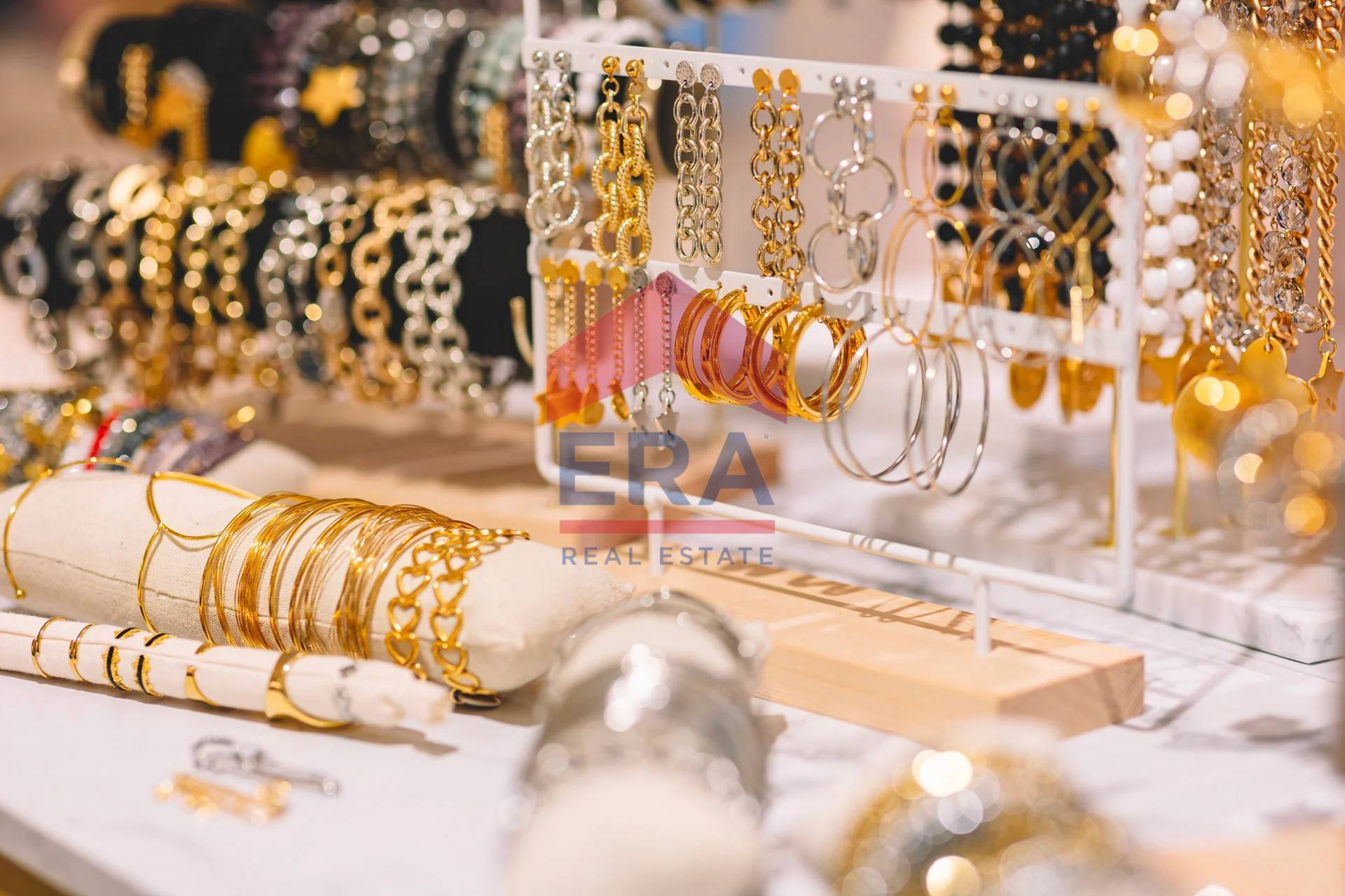 Attivit Commerciale in vendita a Pomezia, Centro